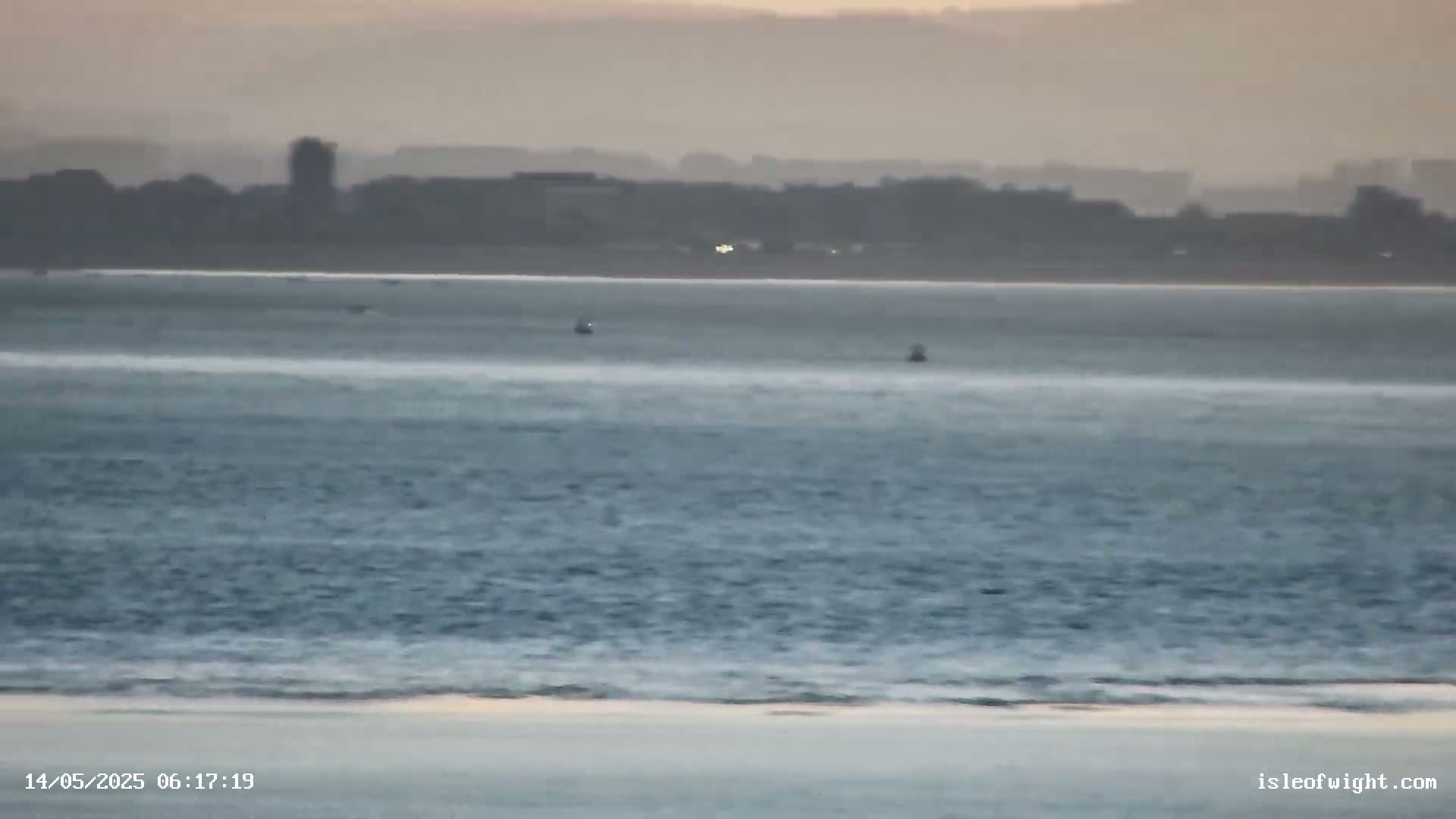 Isle of Wight Ryde / Solent / Southsea/ Portsmuth Scene Live Cam - Ryde, Isle of Wight, South East, England, United Kingdom