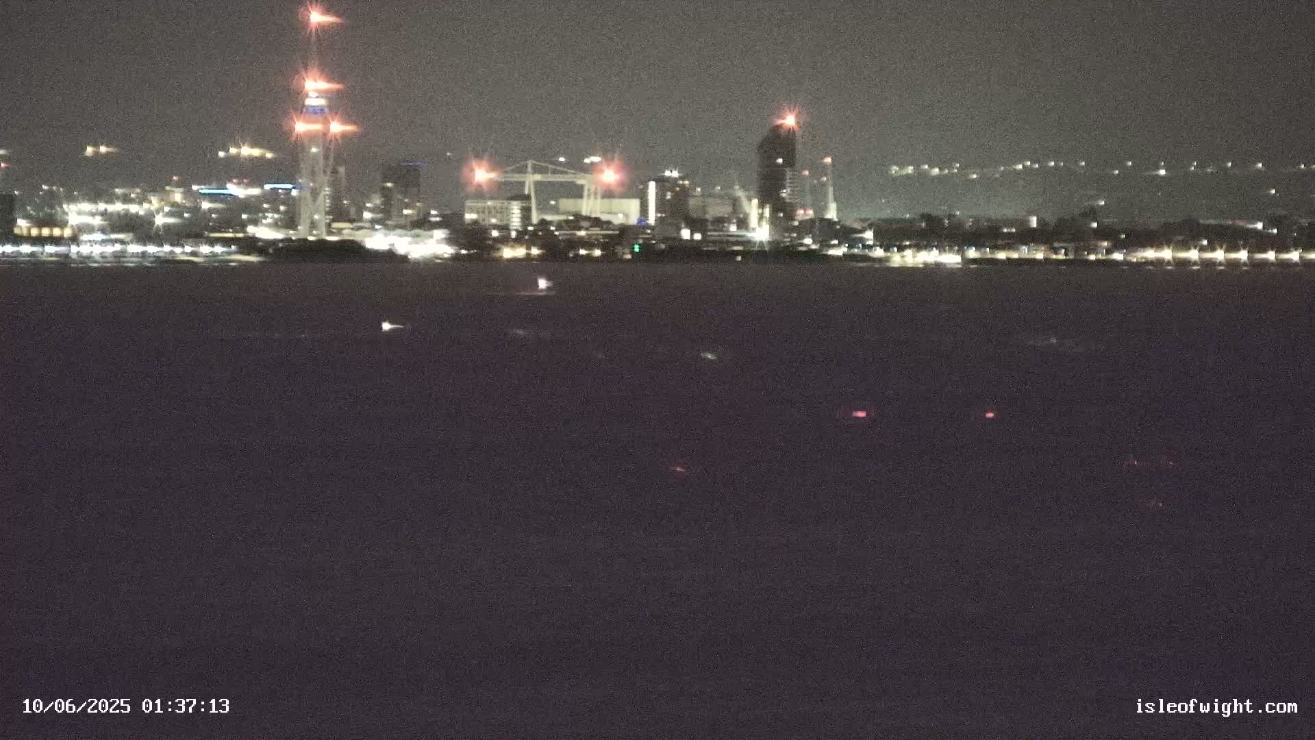 Isle of Wight Ryde / Solent / Southsea/ Portsmuth Scene Live Cam - Ryde, Isle of Wight, South East, England, United Kingdom