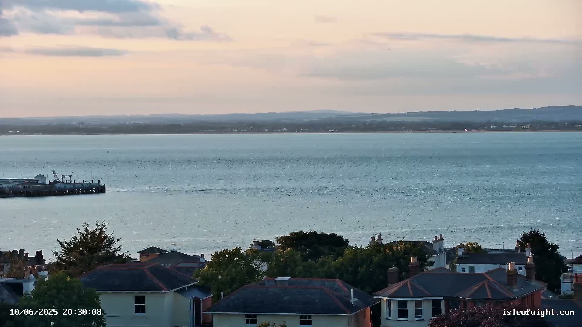 Isle of Wight Ryde / Solent / Southsea/ Portsmuth Scene Live Cam - Ryde, Isle of Wight, South East, England, United Kingdom