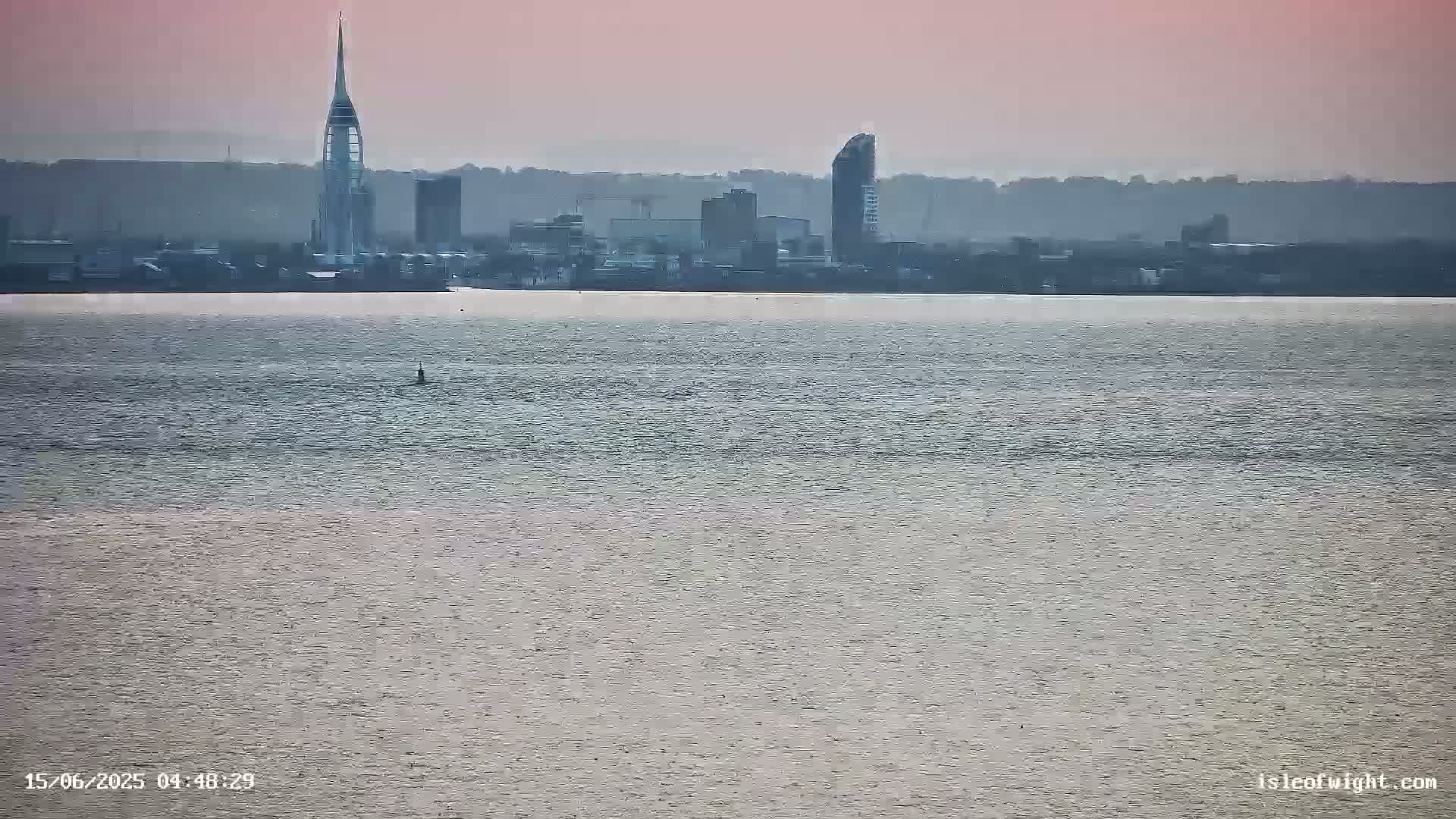 Isle of Wight Ryde / Solent / Southsea/ Portsmuth Scene Live Cam - Ryde, Isle of Wight, South East, England, United Kingdom