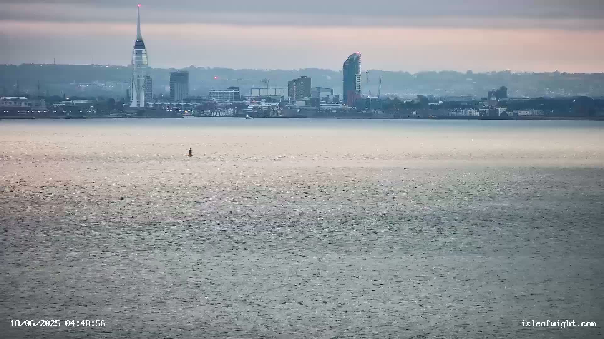 Isle of Wight Ryde / Solent / Southsea/ Portsmuth Scene Live Cam - Ryde, Isle of Wight, South East, England, United Kingdom
