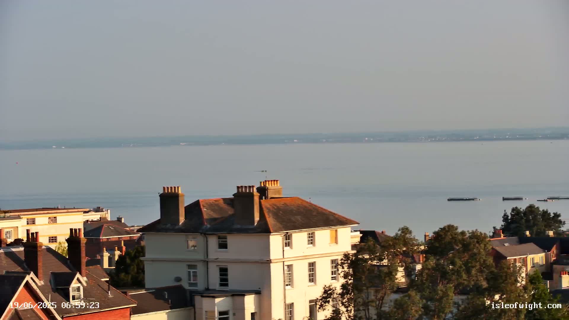 Isle of Wight Ryde / Solent / Southsea/ Portsmuth Scene Live Cam - Ryde, Isle of Wight, South East, England, United Kingdom