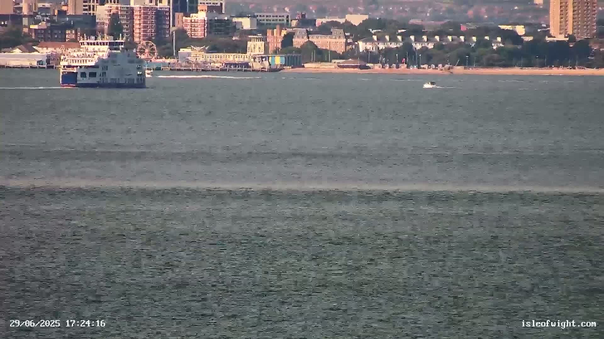 Isle of Wight Ryde / Solent / Southsea/ Portsmuth Scene Live Cam - Ryde, Isle of Wight, South East, England, United Kingdom