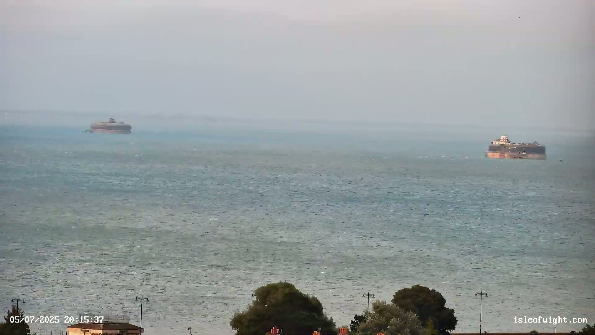 Isle of Wight Ryde / Solent / Southsea/ Portsmuth Scene Live Cam - Ryde, Isle of Wight, South East, England, United Kingdom