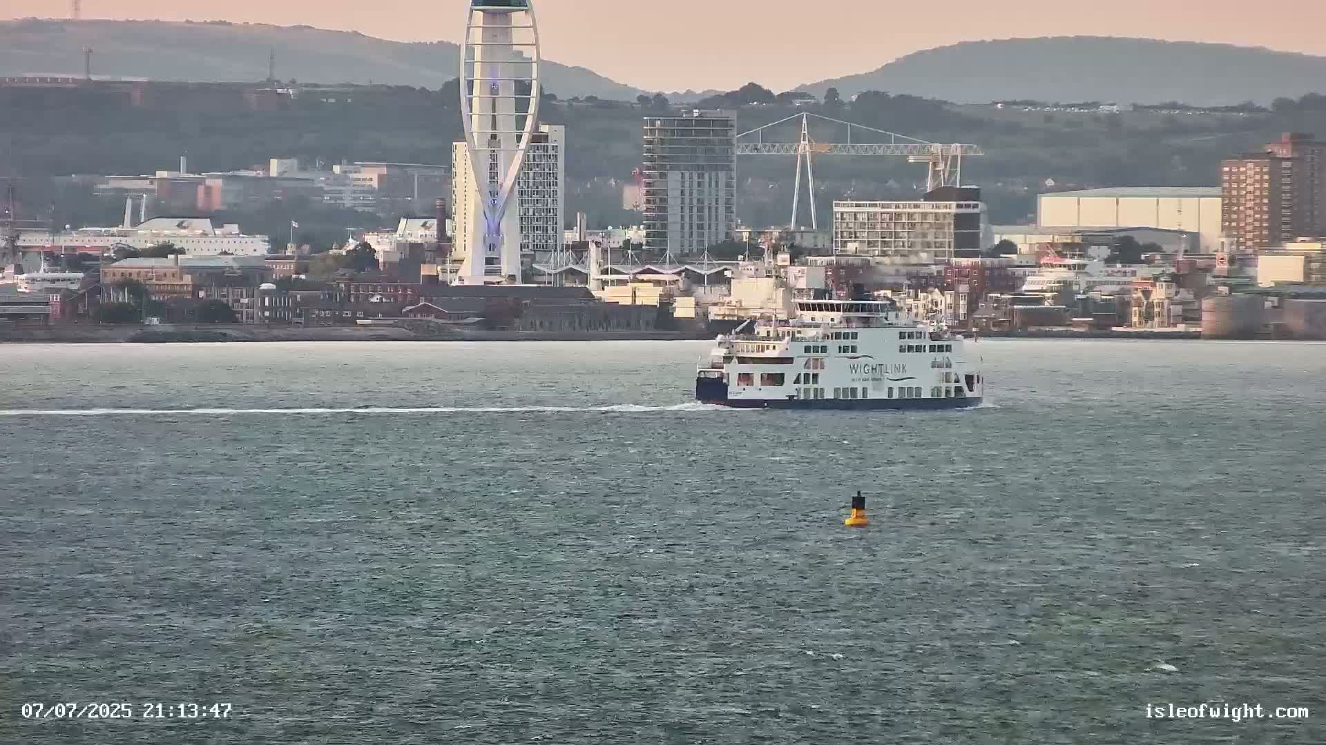 Isle of Wight Ryde / Solent / Southsea/ Portsmuth Scene Live Cam - Ryde, Isle of Wight, South East, England, United Kingdom