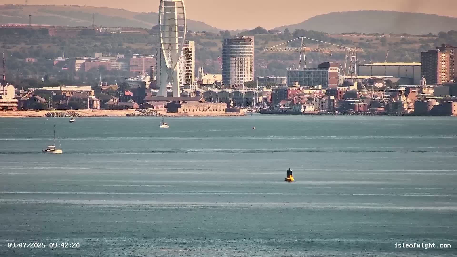 Isle of Wight Ryde / Solent / Southsea/ Portsmuth Scene Live Cam - Ryde, Isle of Wight, South East, England, United Kingdom