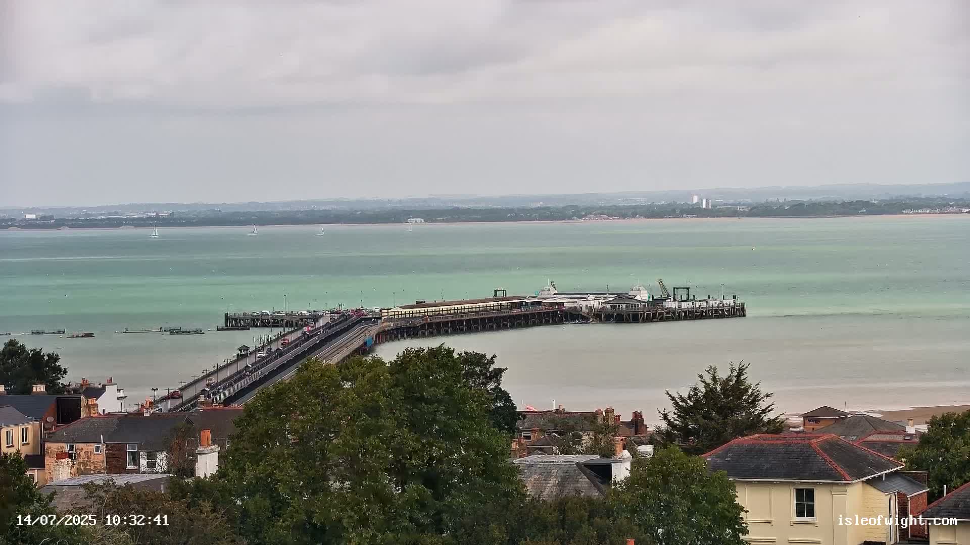 Isle of Wight Ryde / Solent / Southsea/ Portsmuth Scene Live Cam - Ryde, Isle of Wight, South East, England, United Kingdom