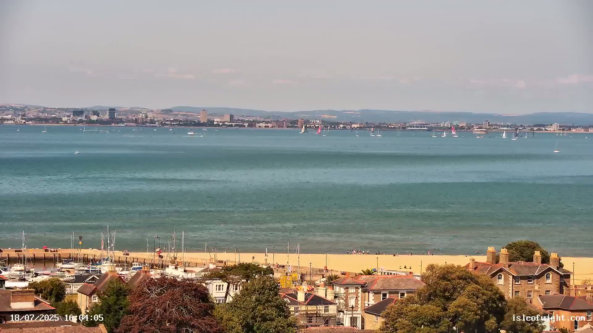 Isle of Wight Ryde / Solent / Southsea/ Portsmuth Scene Live Cam - Ryde, Isle of Wight, South East, England, United Kingdom