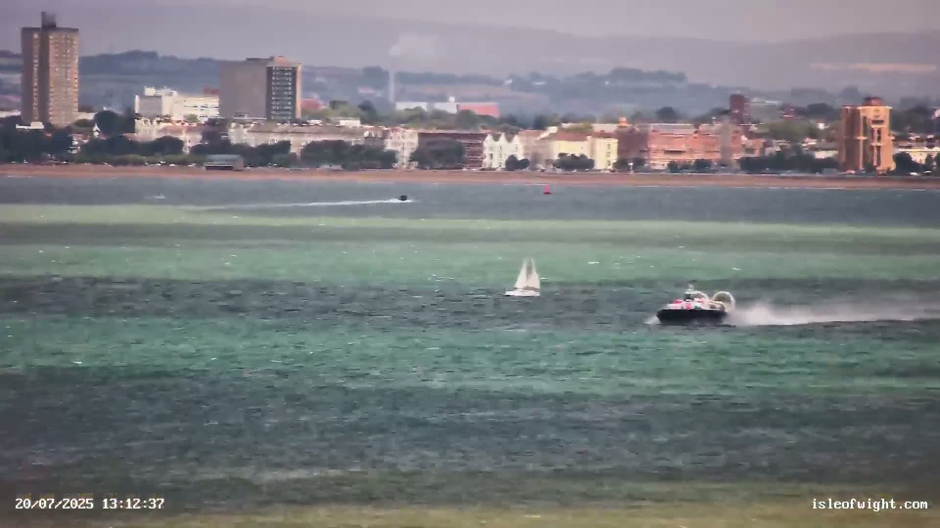 Isle of Wight Ryde / Solent / Southsea/ Portsmuth Scene Live Cam - Ryde, Isle of Wight, South East, England, United Kingdom