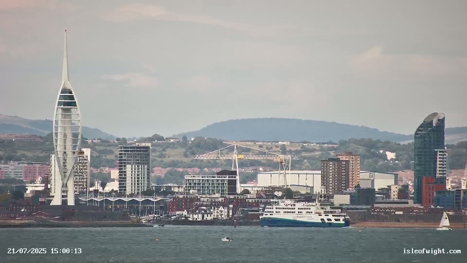 Isle of Wight Ryde / Solent / Southsea/ Portsmuth Scene Live Cam - Ryde, Isle of Wight, South East, England, United Kingdom