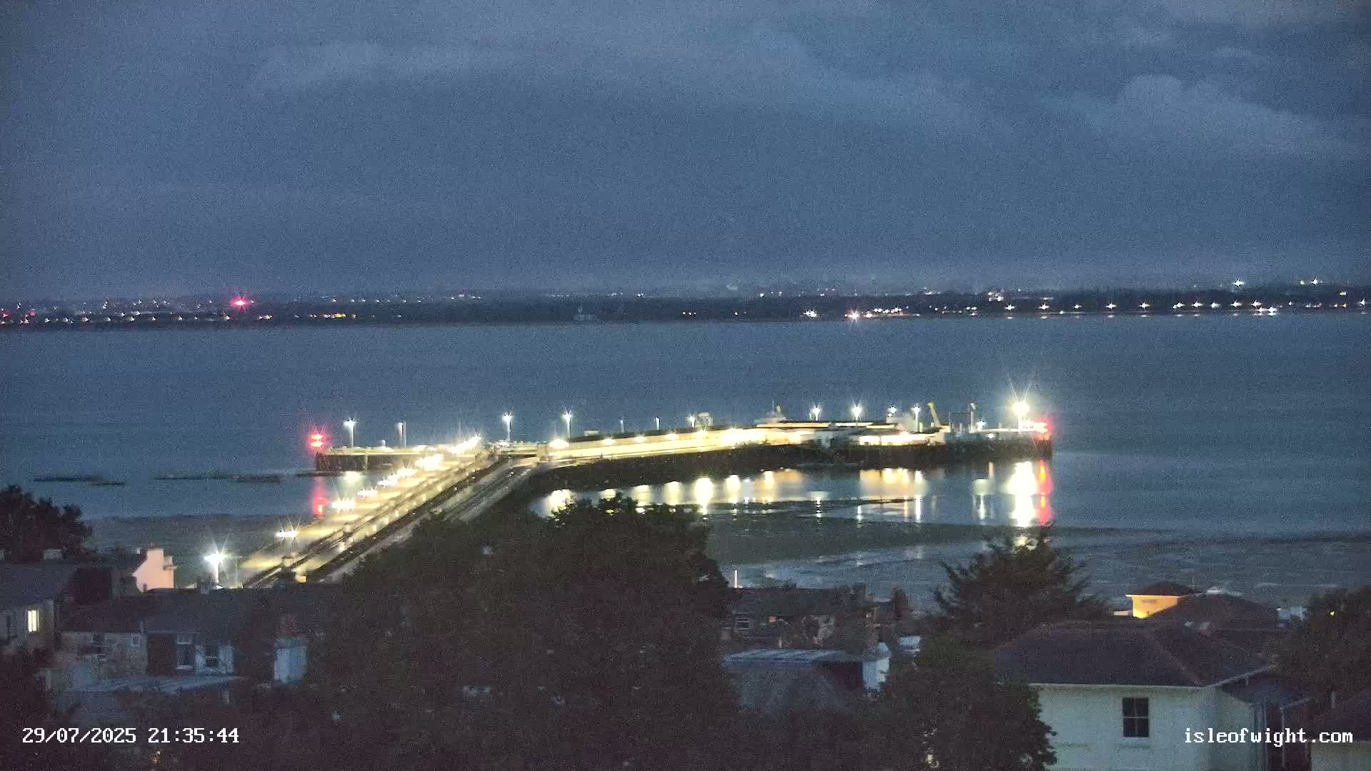Isle of Wight Ryde / Solent / Southsea/ Portsmuth Scene Live Cam - Ryde, Isle of Wight, South East, England, United Kingdom