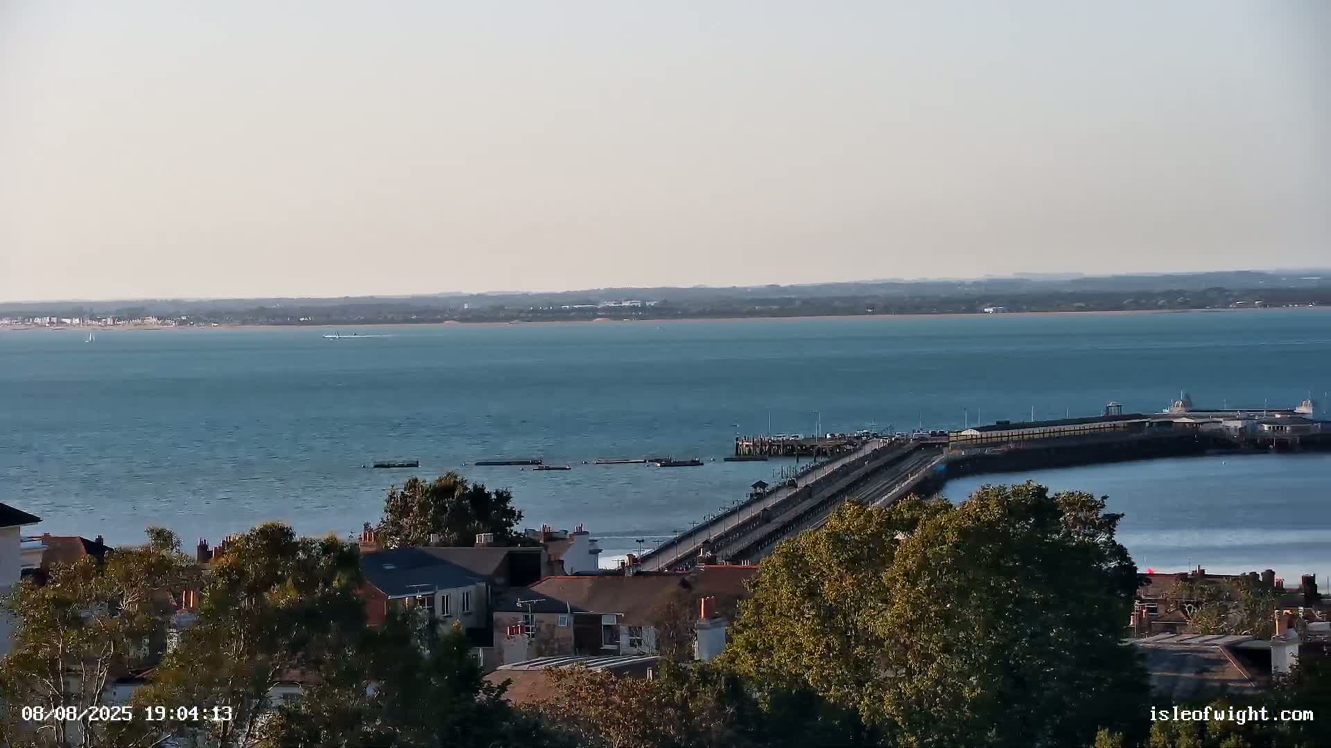 Isle of Wight Ryde / Solent / Southsea/ Portsmuth Scene Live Cam - Ryde, Isle of Wight, South East, England, United Kingdom