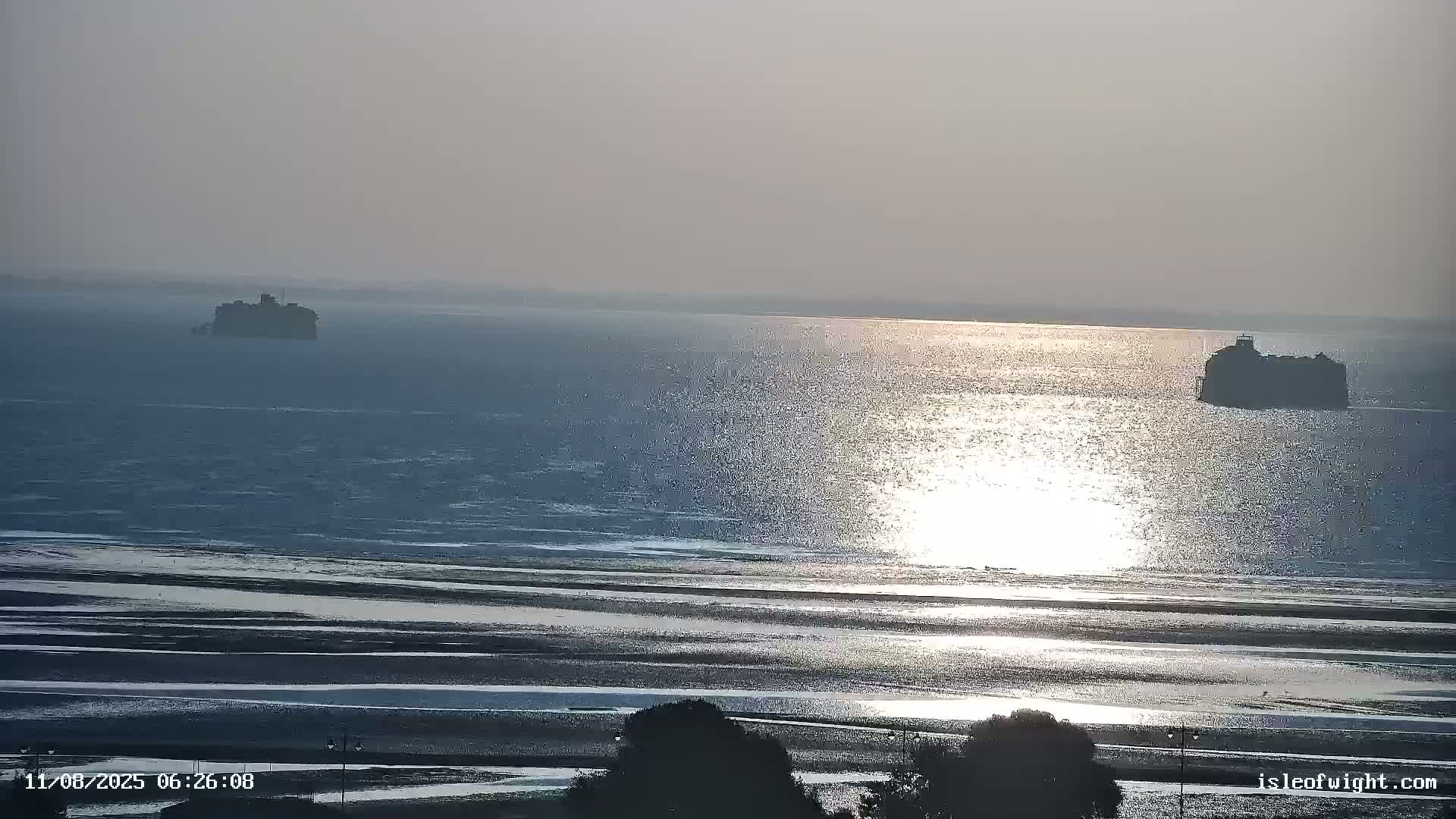 Isle of Wight Ryde / Solent / Southsea/ Portsmuth Scene Live Cam - Ryde, Isle of Wight, South East, England, United Kingdom