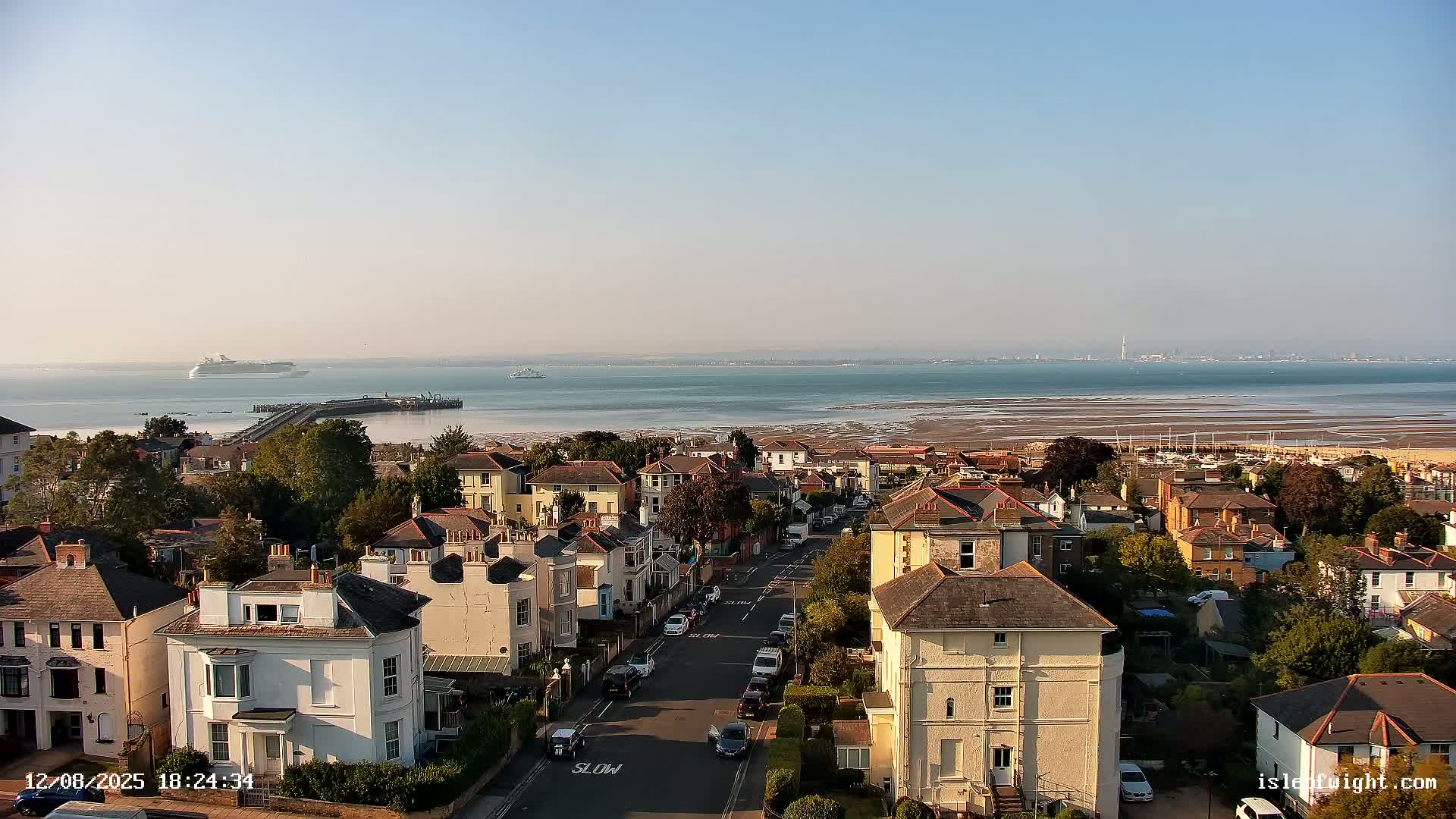 Isle of Wight Ryde / Solent / Southsea/ Portsmuth Scene Live Cam - Ryde, Isle of Wight, South East, England, United Kingdom