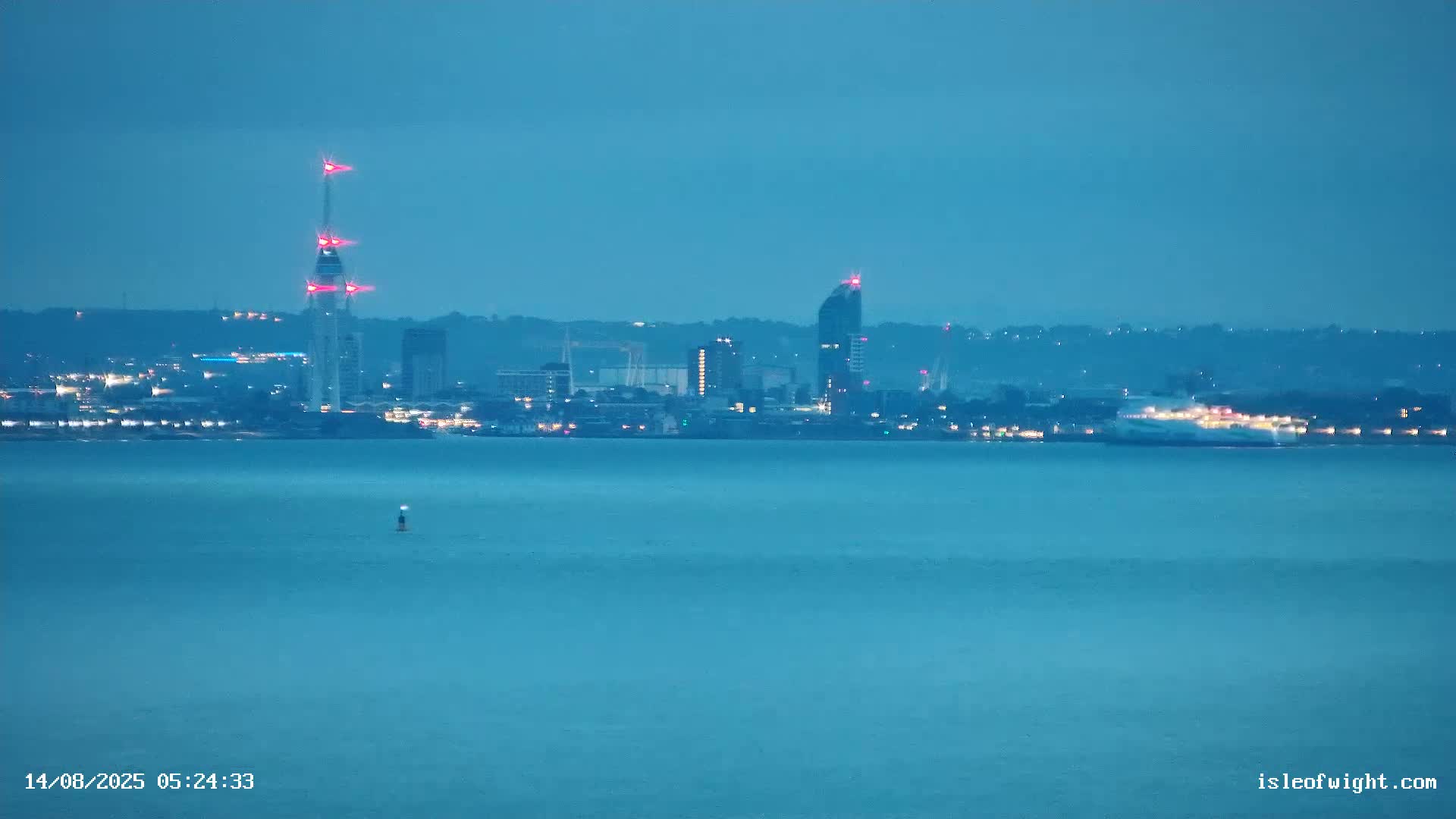 Isle of Wight Ryde / Solent / Southsea/ Portsmuth Scene Live Cam - Ryde, Isle of Wight, South East, England, United Kingdom