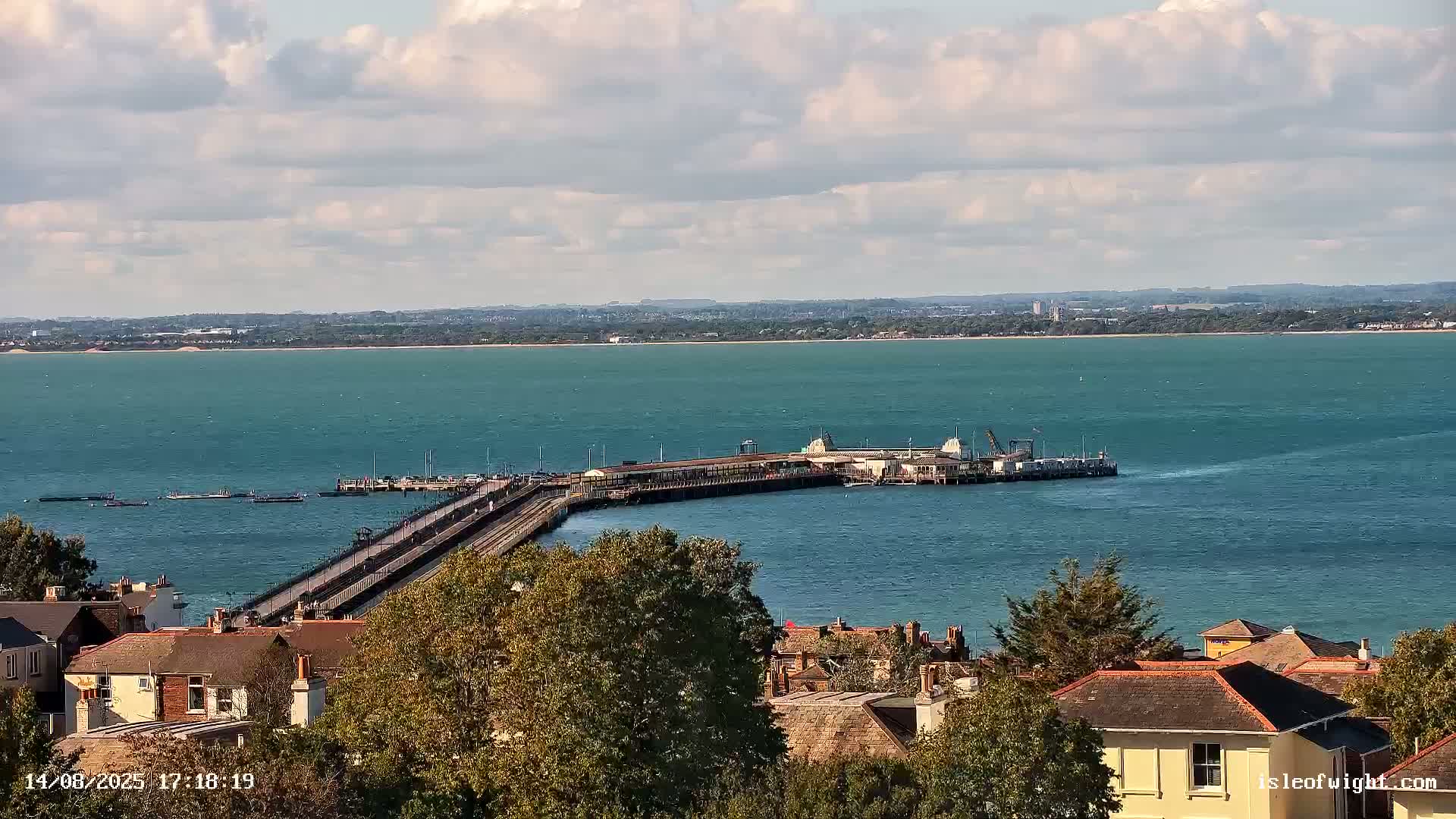 Isle of Wight Ryde / Solent / Southsea/ Portsmuth Scene Live Cam - Ryde, Isle of Wight, South East, England, United Kingdom