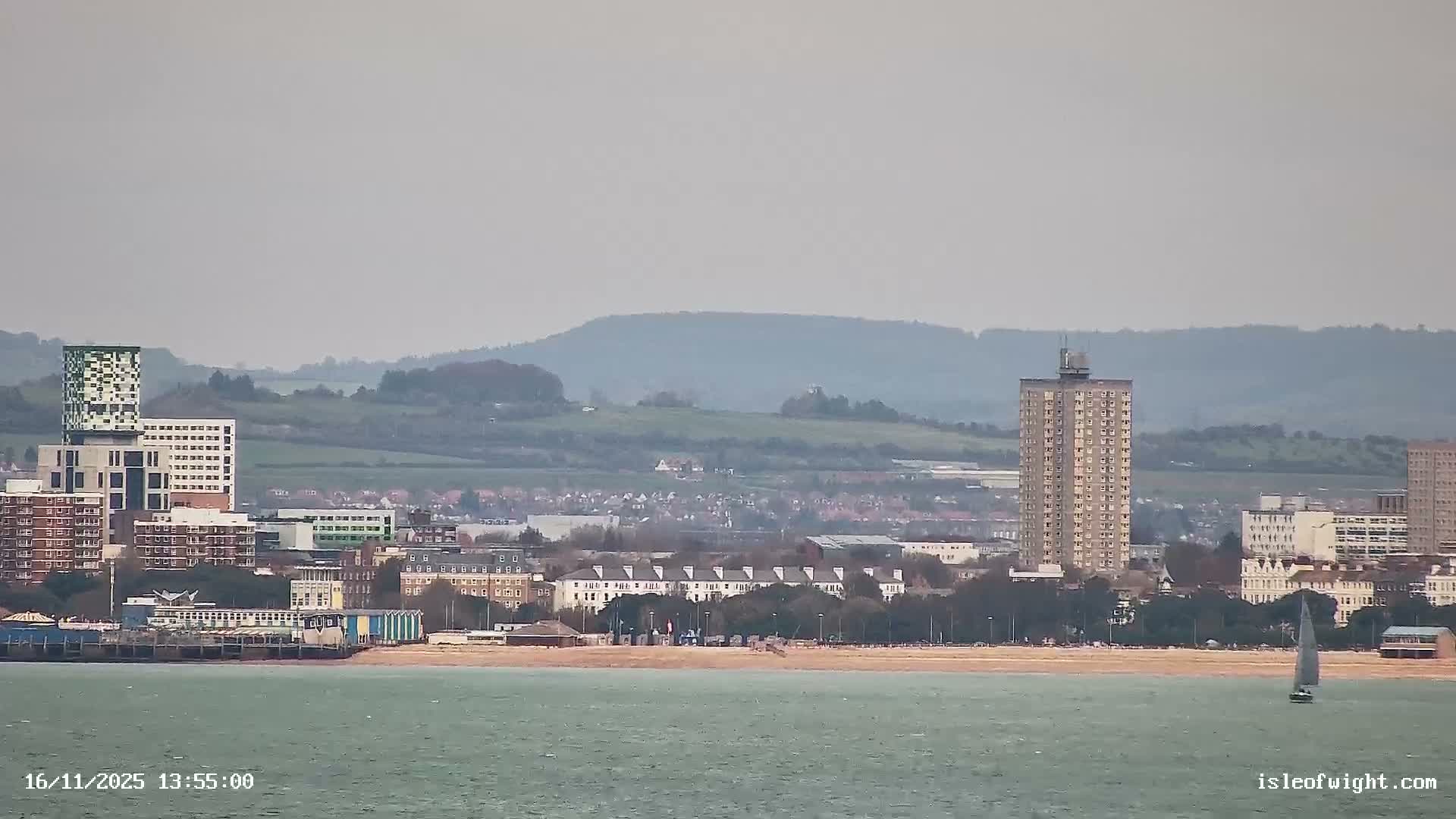 Isle of Wight Ryde / Solent / Southsea/ Portsmuth Scene Live Cam - Ryde, Isle of Wight, South East, England, United Kingdom