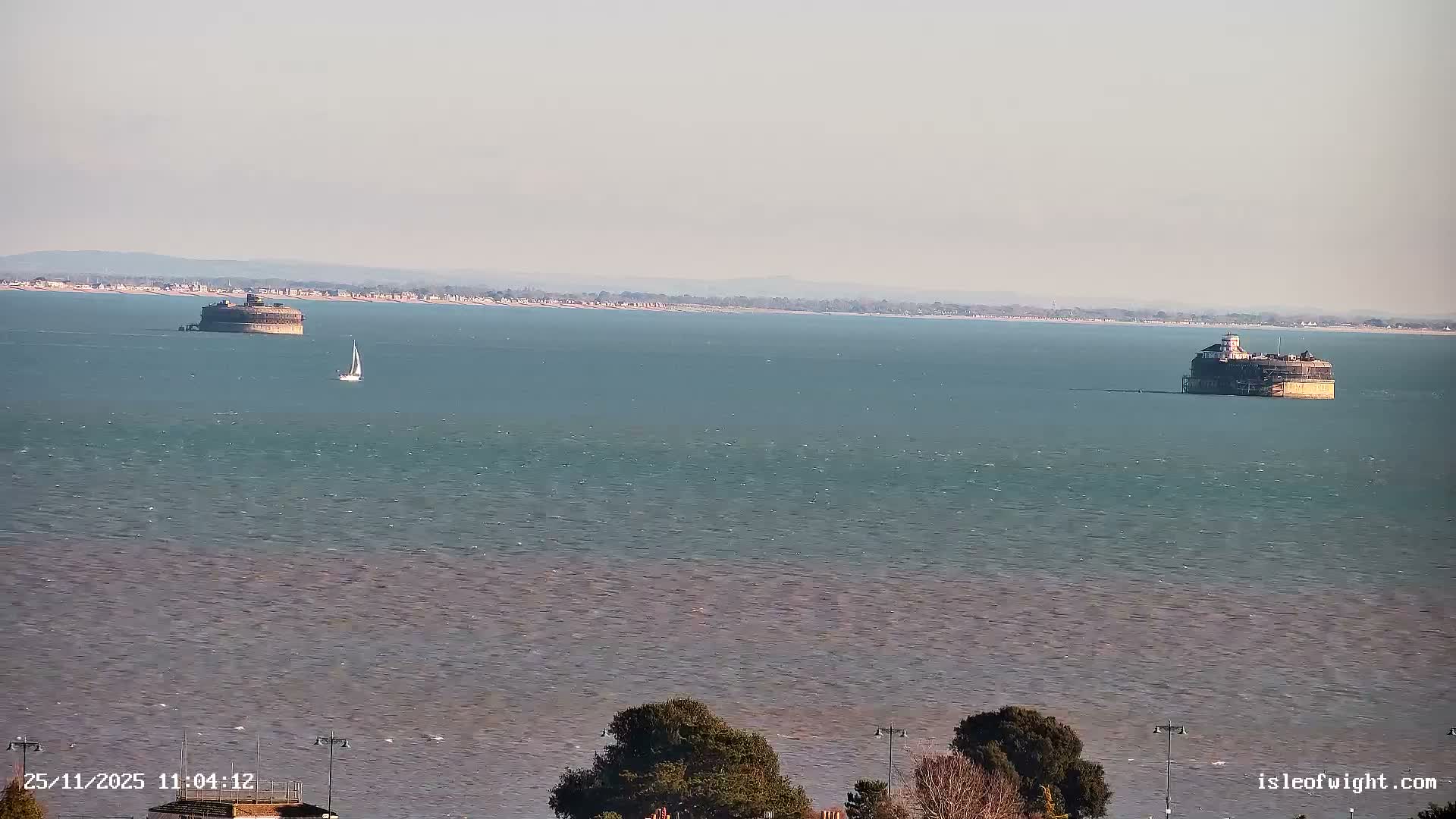 Isle of Wight Ryde / Solent / Southsea/ Portsmuth Scene Live Cam - Ryde, Isle of Wight, South East, England, United Kingdom