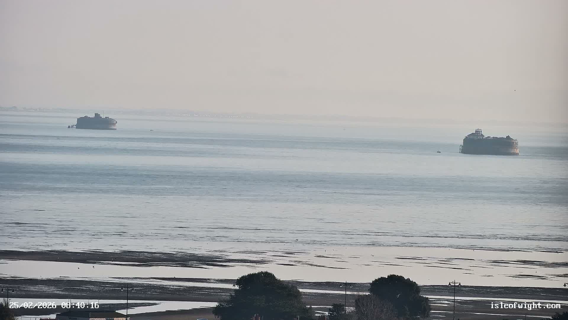 Isle of Wight Ryde / Solent / Southsea/ Portsmuth Scene Live Cam - Ryde, Isle of Wight, South East, England, United Kingdom
