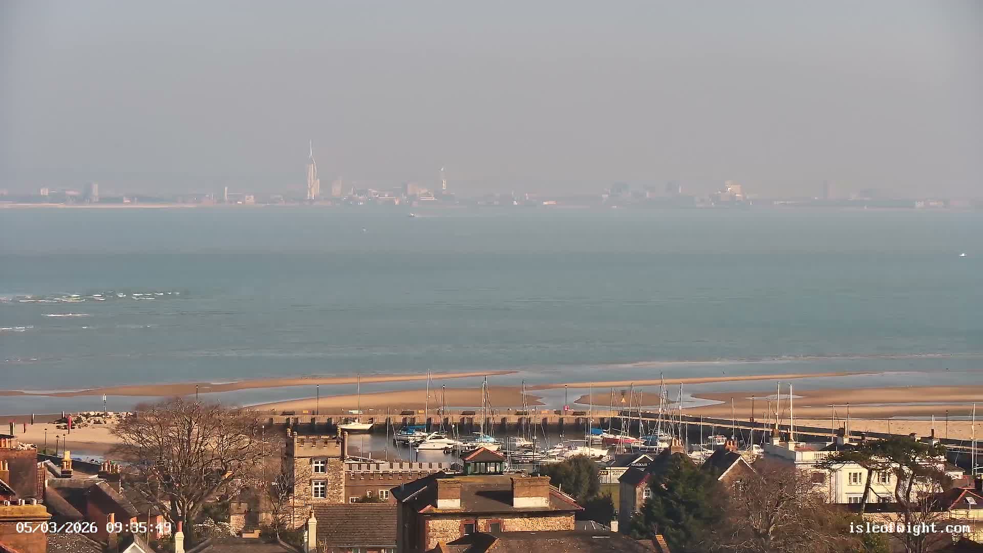 Isle of Wight Ryde / Solent / Southsea/ Portsmuth Scene Live Cam - Ryde, Isle of Wight, South East, England, United Kingdom