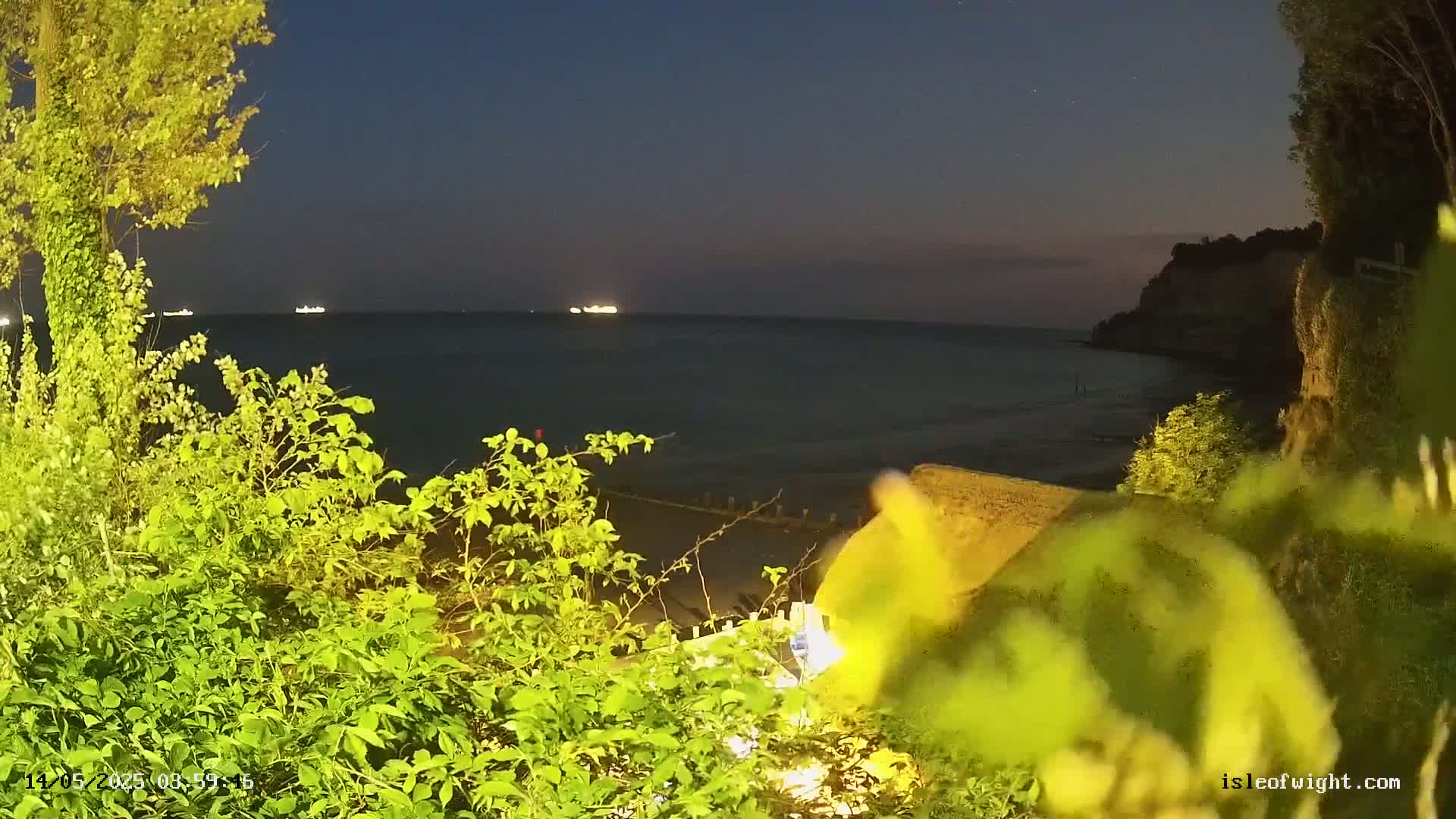 Shanklin Beach & Sea Isle of Wight Live Cam - Shanklin, Isle of Wight, South East, England, United Kingdom