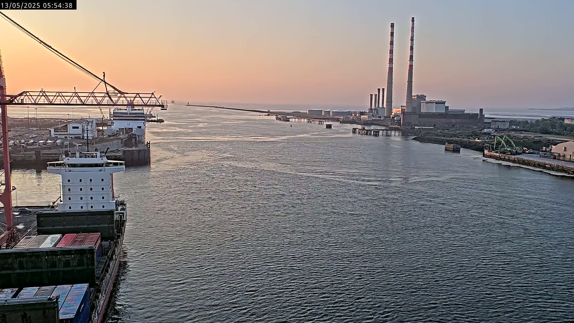 Dublin Bay & Port  Entrance Live Cam - Dublin, Eastern & Midland, Leinster, Ireland