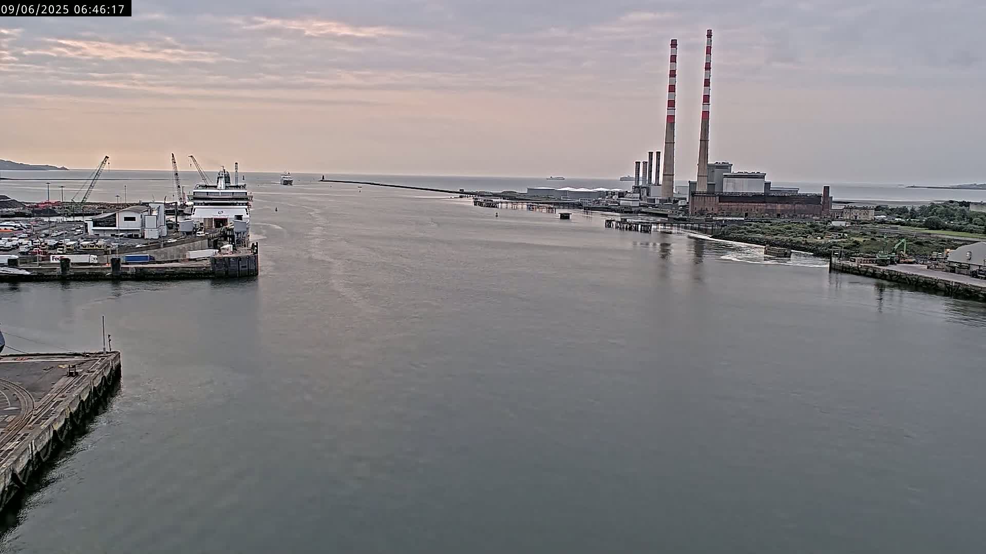 Dublin Bay & Port  Entrance Live Cam - Dublin, Eastern & Midland, Leinster, Ireland
