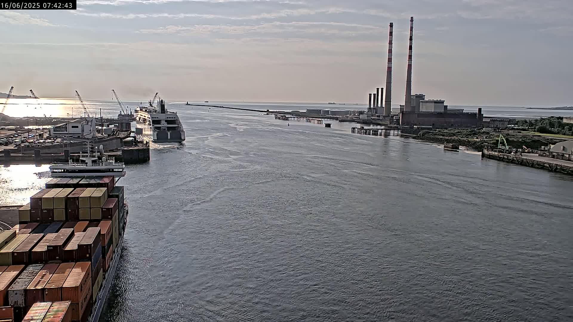 Dublin Bay & Port  Entrance Live Cam - Dublin, Eastern & Midland, Leinster, Ireland