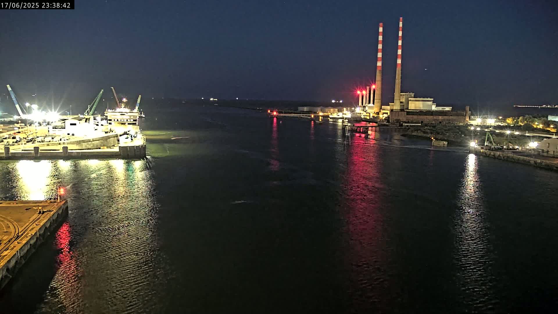 Dublin Bay & Port  Entrance Live Cam - Dublin, Eastern & Midland, Leinster, Ireland