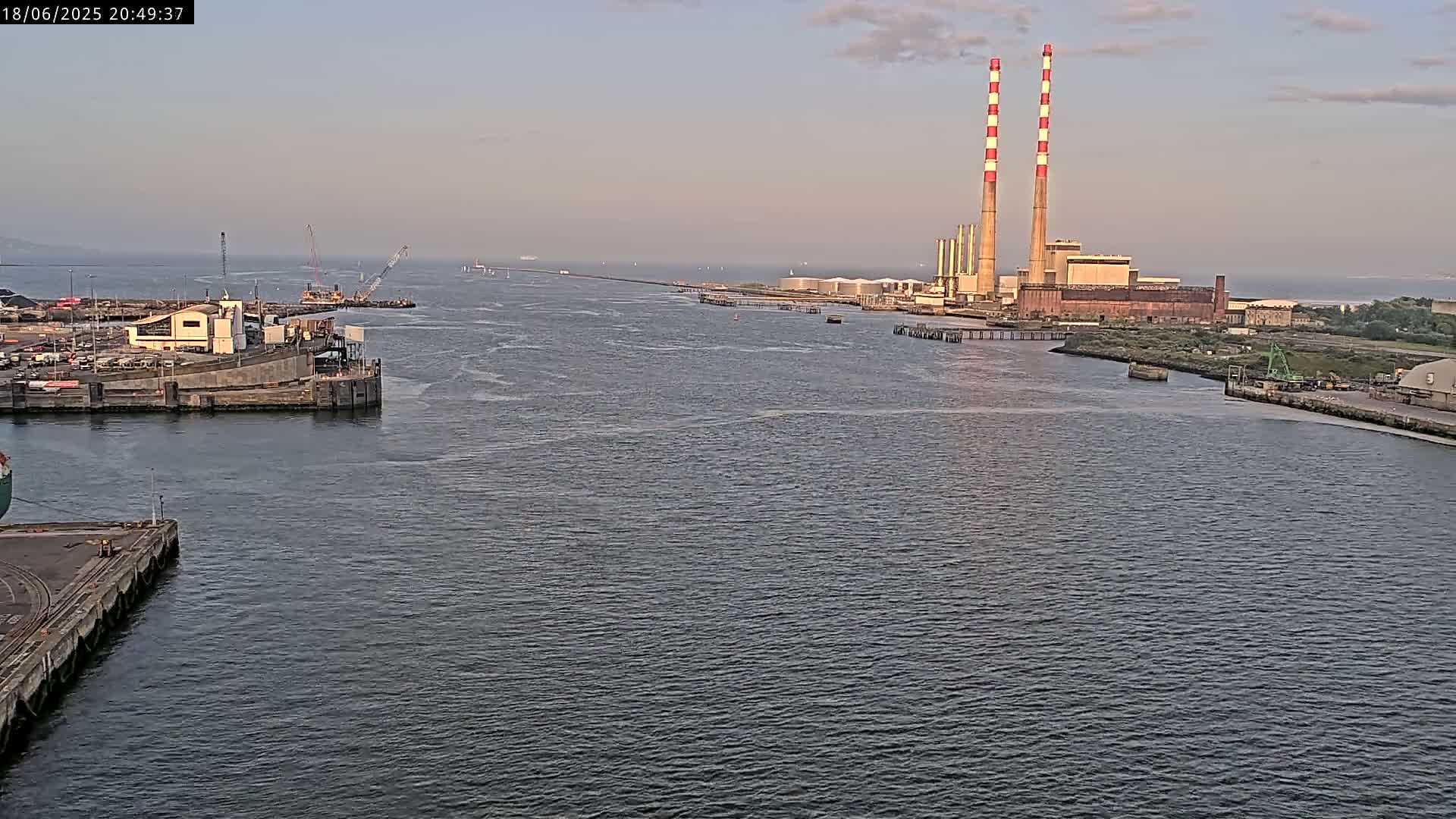 Dublin Bay & Port  Entrance Live Cam - Dublin, Eastern & Midland, Leinster, Ireland
