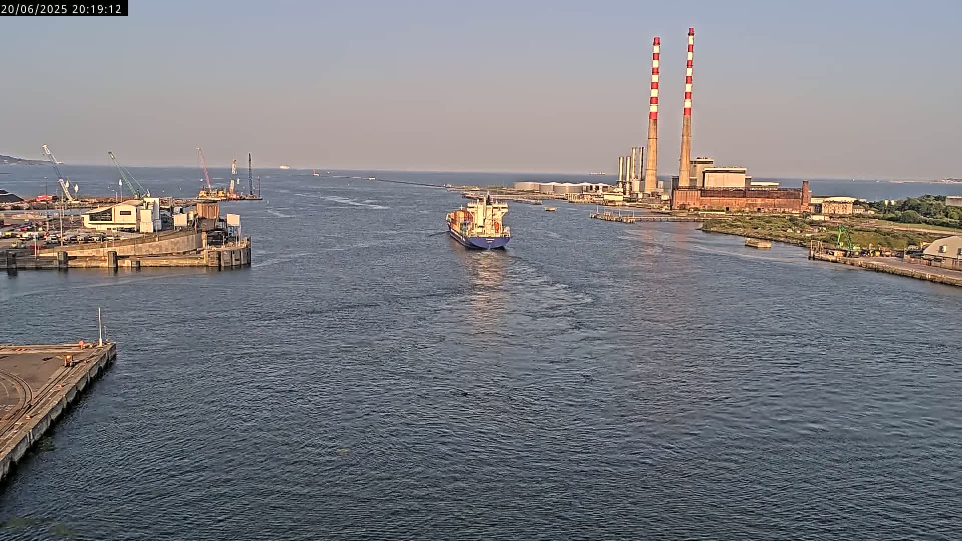 Dublin Bay & Port  Entrance Live Cam - Dublin, Eastern & Midland, Leinster, Ireland