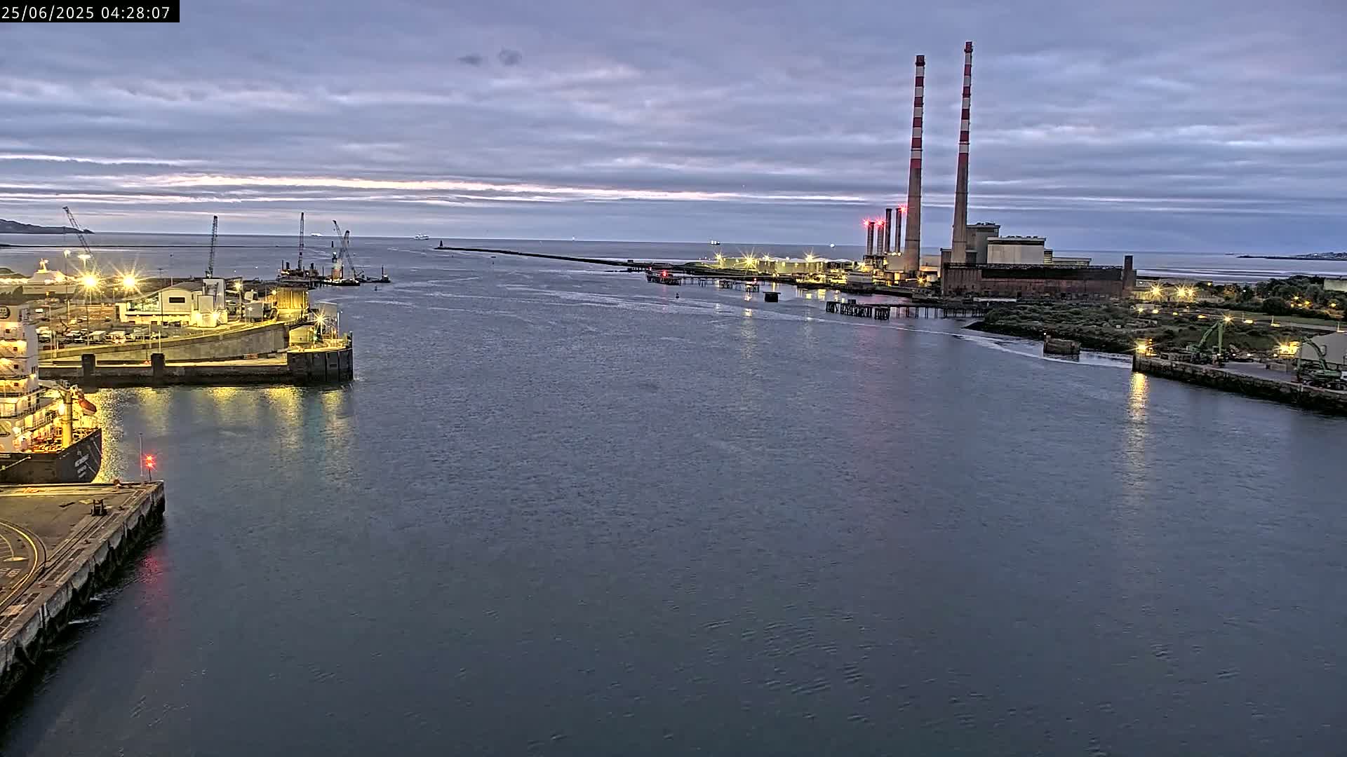 Dublin Bay & Port  Entrance Live Cam - Dublin, Eastern & Midland, Leinster, Ireland
