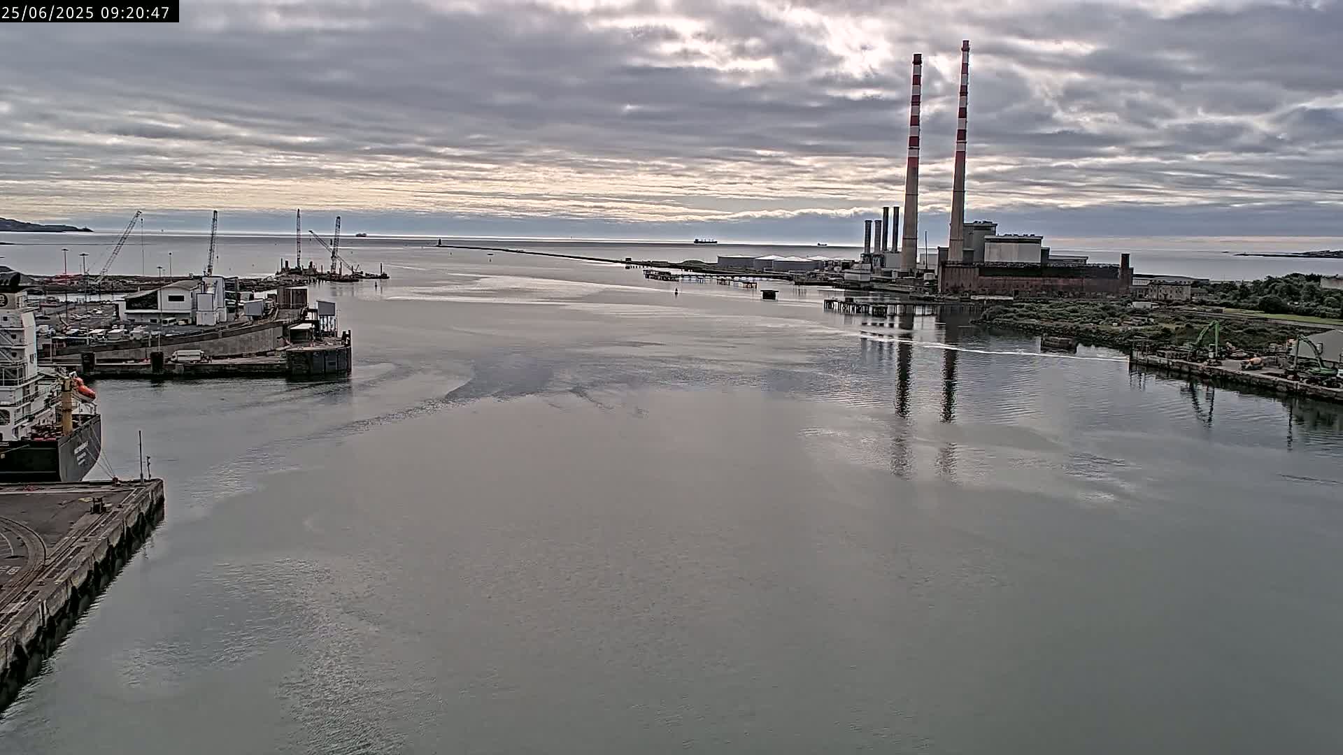 Dublin Bay & Port  Entrance Live Cam - Dublin, Eastern & Midland, Leinster, Ireland