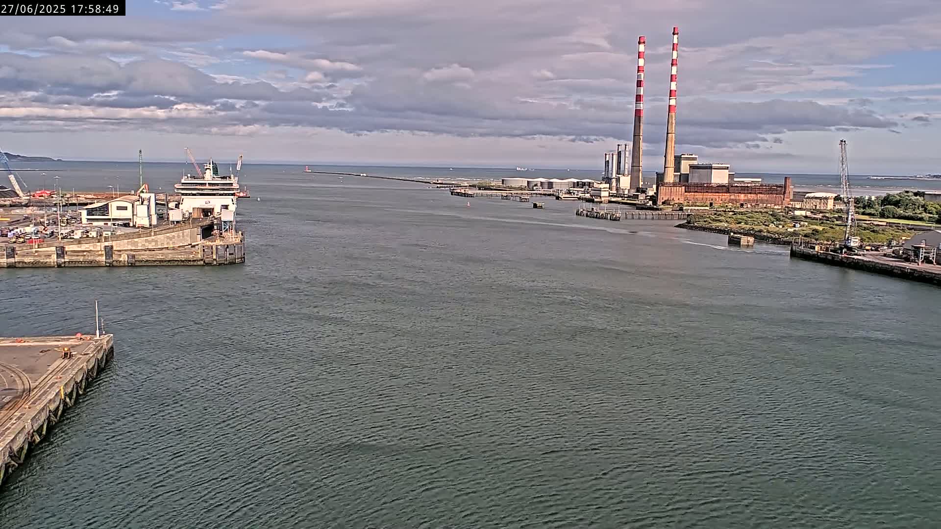 Dublin Bay & Port  Entrance Live Cam - Dublin, Eastern & Midland, Leinster, Ireland