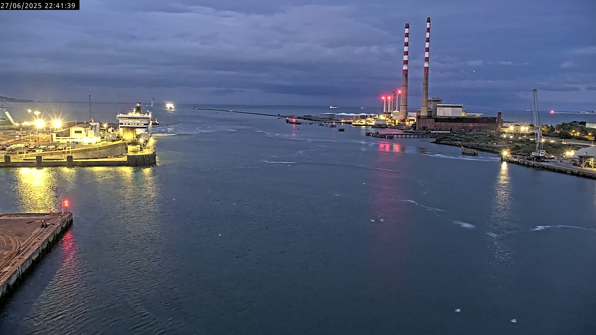 Dublin Bay & Port  Entrance Live Cam - Dublin, Eastern & Midland, Leinster, Ireland