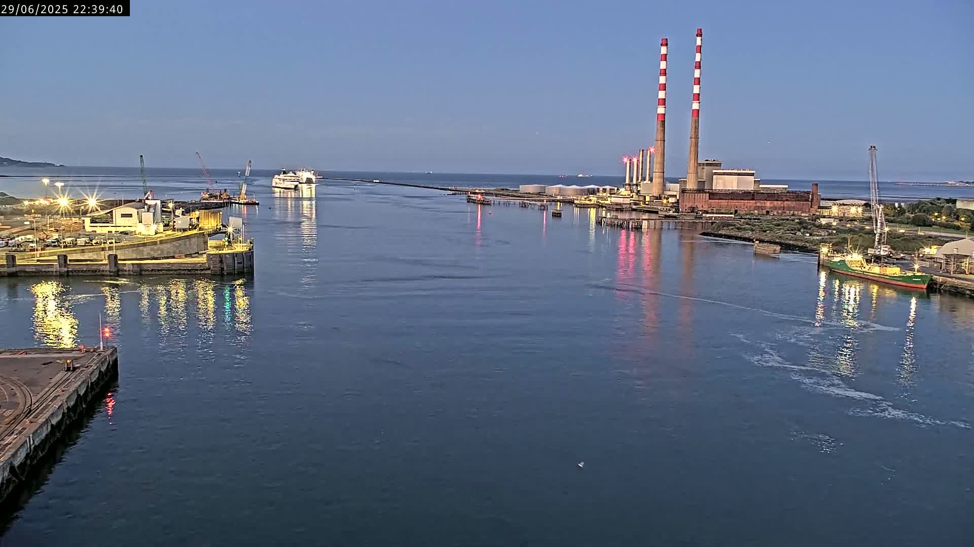 Dublin Bay & Port  Entrance Live Cam - Dublin, Eastern & Midland, Leinster, Ireland