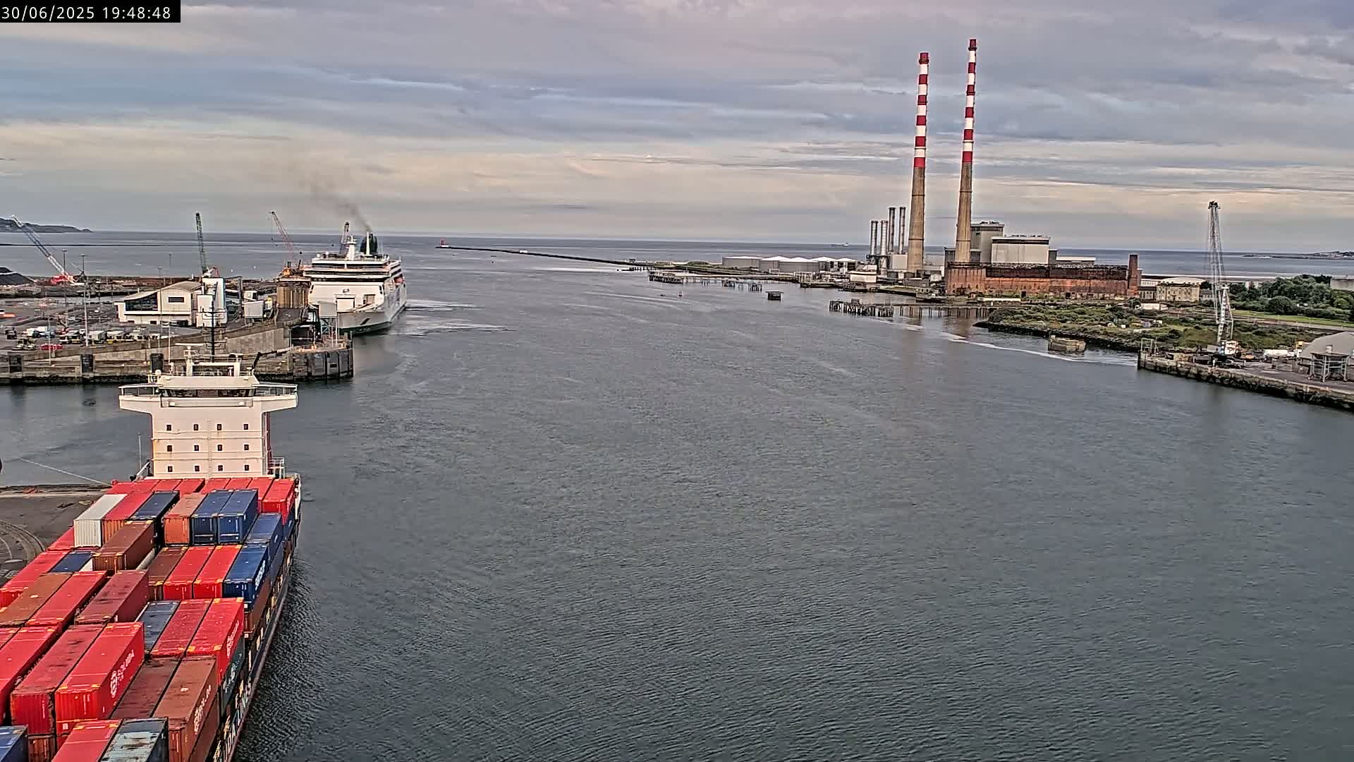 Dublin Bay & Port  Entrance Live Cam - Dublin, Eastern & Midland, Leinster, Ireland