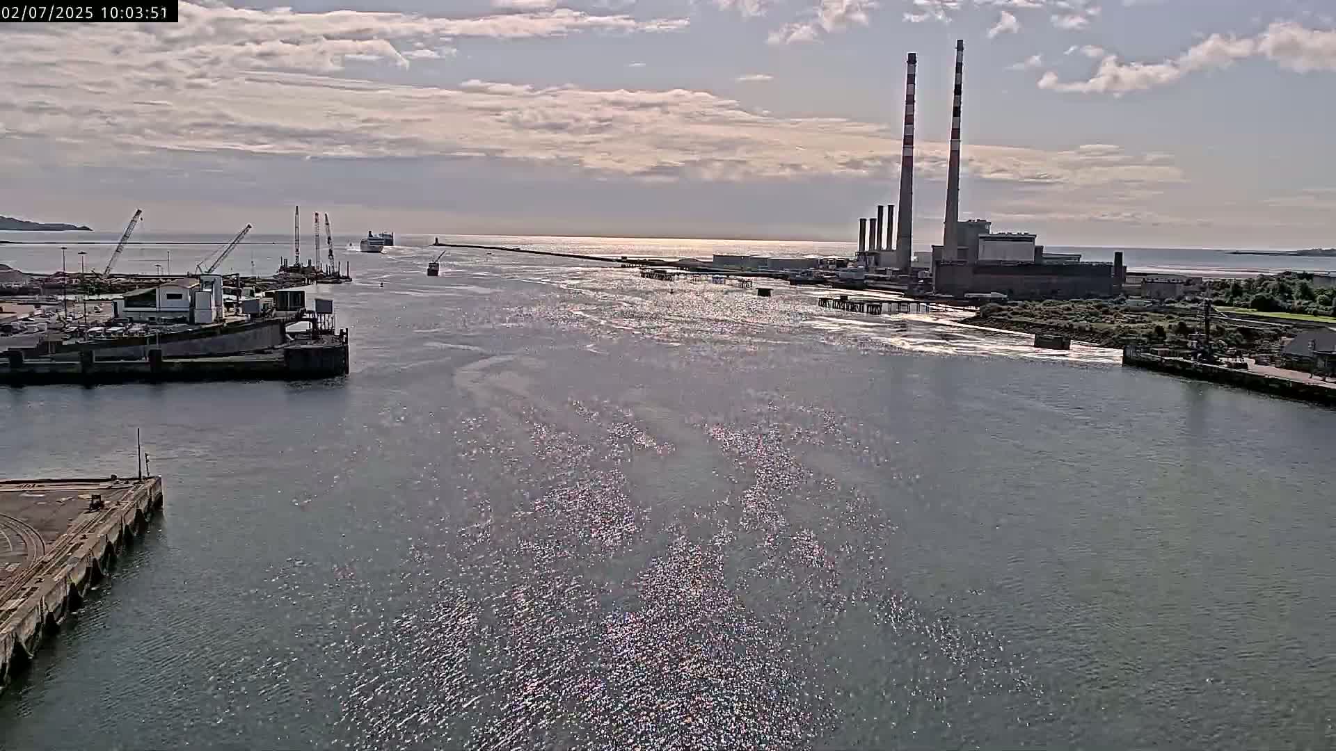 Dublin Bay & Port  Entrance Live Cam - Dublin, Eastern & Midland, Leinster, Ireland