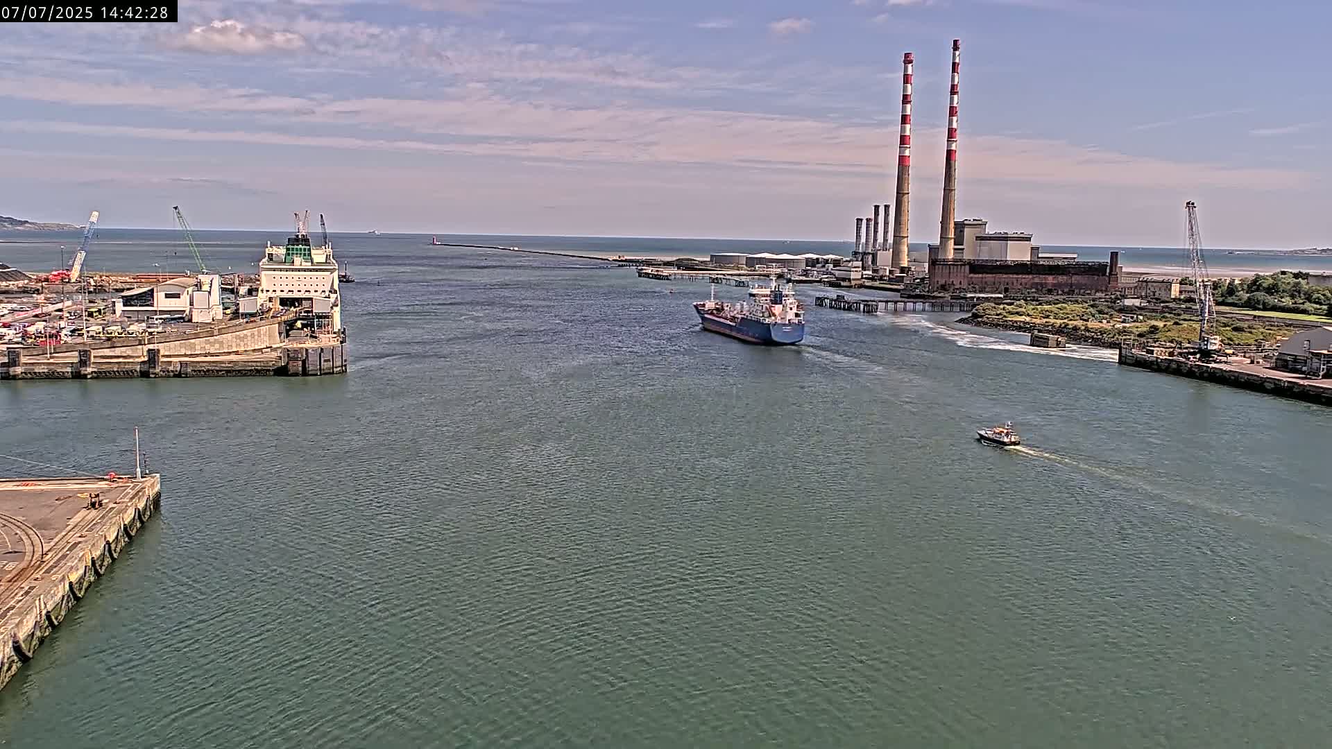 Dublin Bay & Port  Entrance Live Cam - Dublin, Eastern & Midland, Leinster, Ireland
