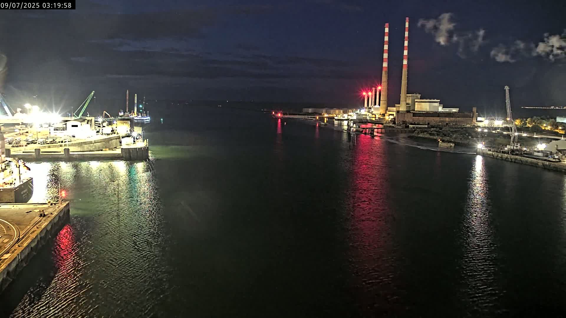 Dublin Bay & Port  Entrance Live Cam - Dublin, Eastern & Midland, Leinster, Ireland