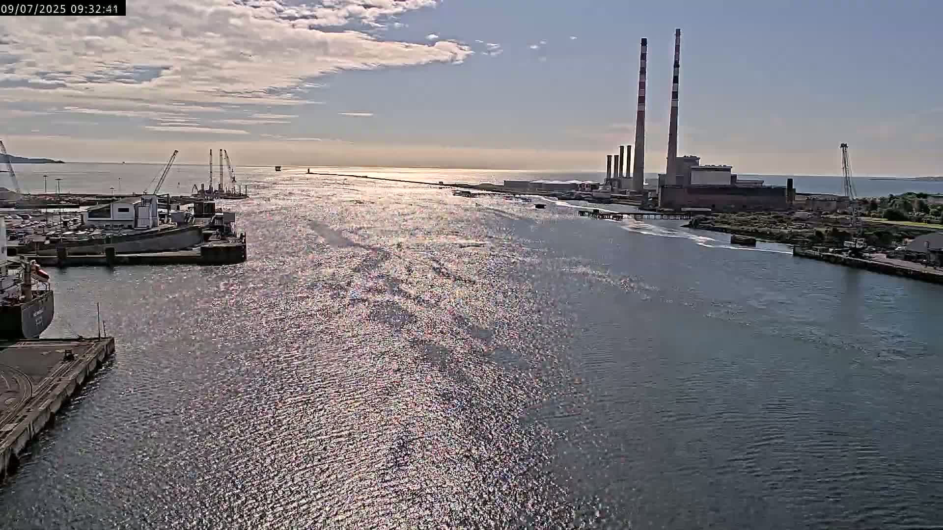 Dublin Bay & Port  Entrance Live Cam - Dublin, Eastern & Midland, Leinster, Ireland