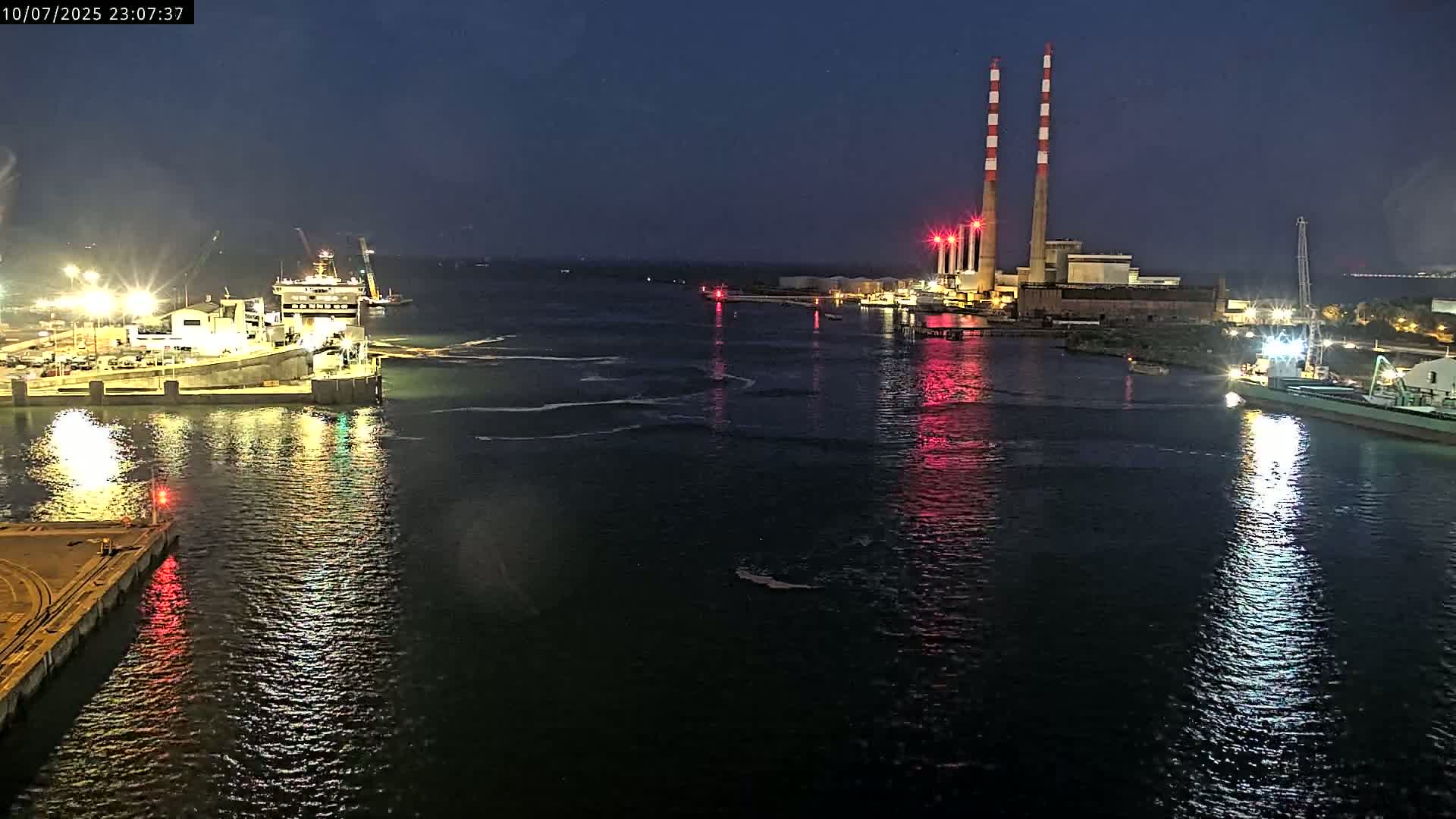 Dublin Bay & Port  Entrance Live Cam - Dublin, Eastern & Midland, Leinster, Ireland