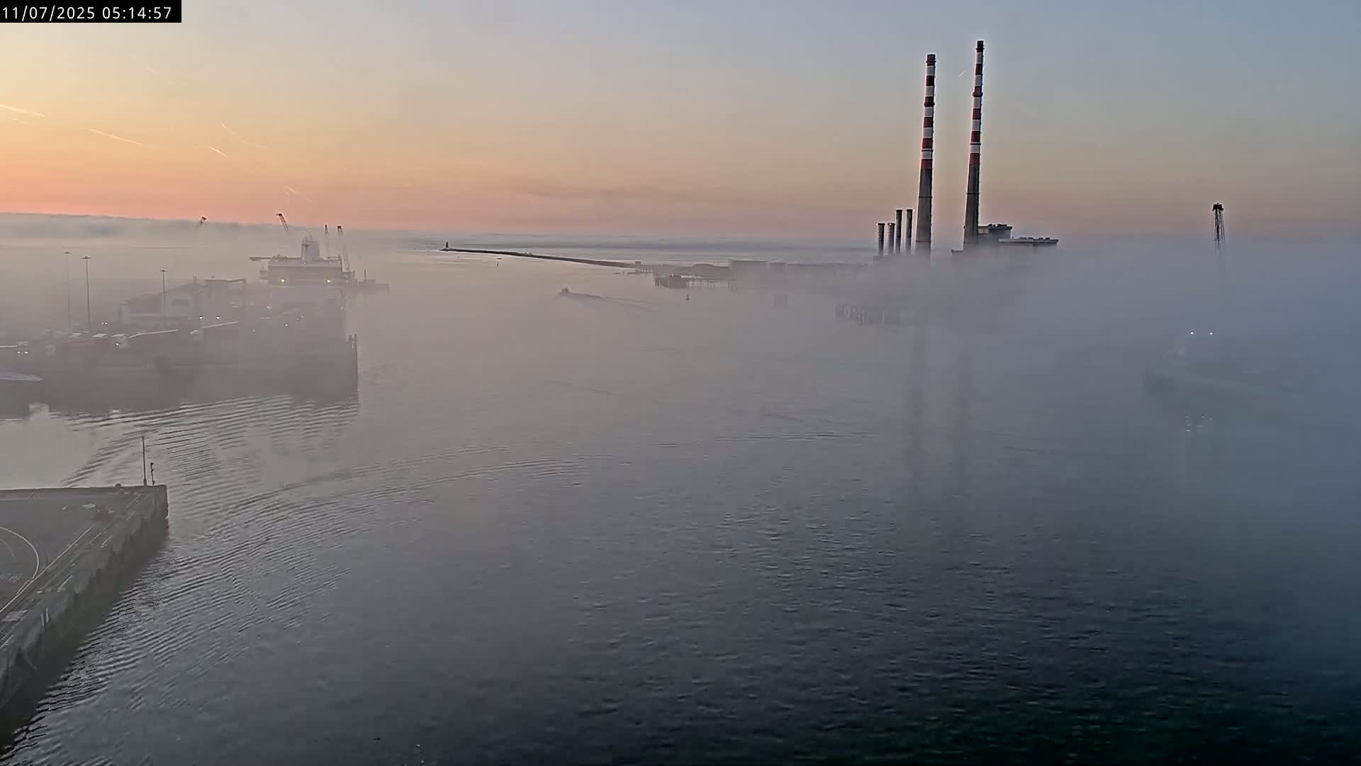 Dublin Bay & Port  Entrance Live Cam - Dublin, Eastern & Midland, Leinster, Ireland