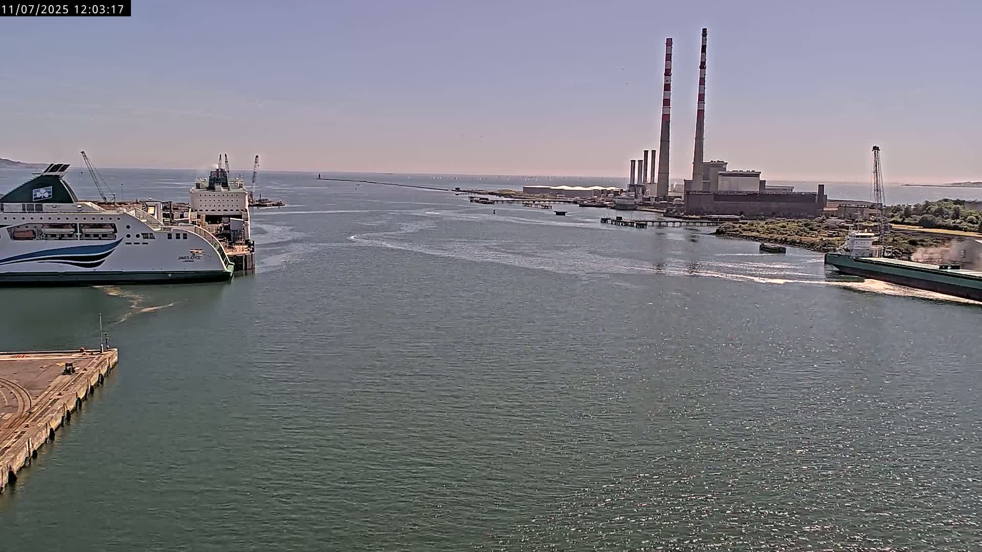 Dublin Bay & Port  Entrance Live Cam - Dublin, Eastern & Midland, Leinster, Ireland