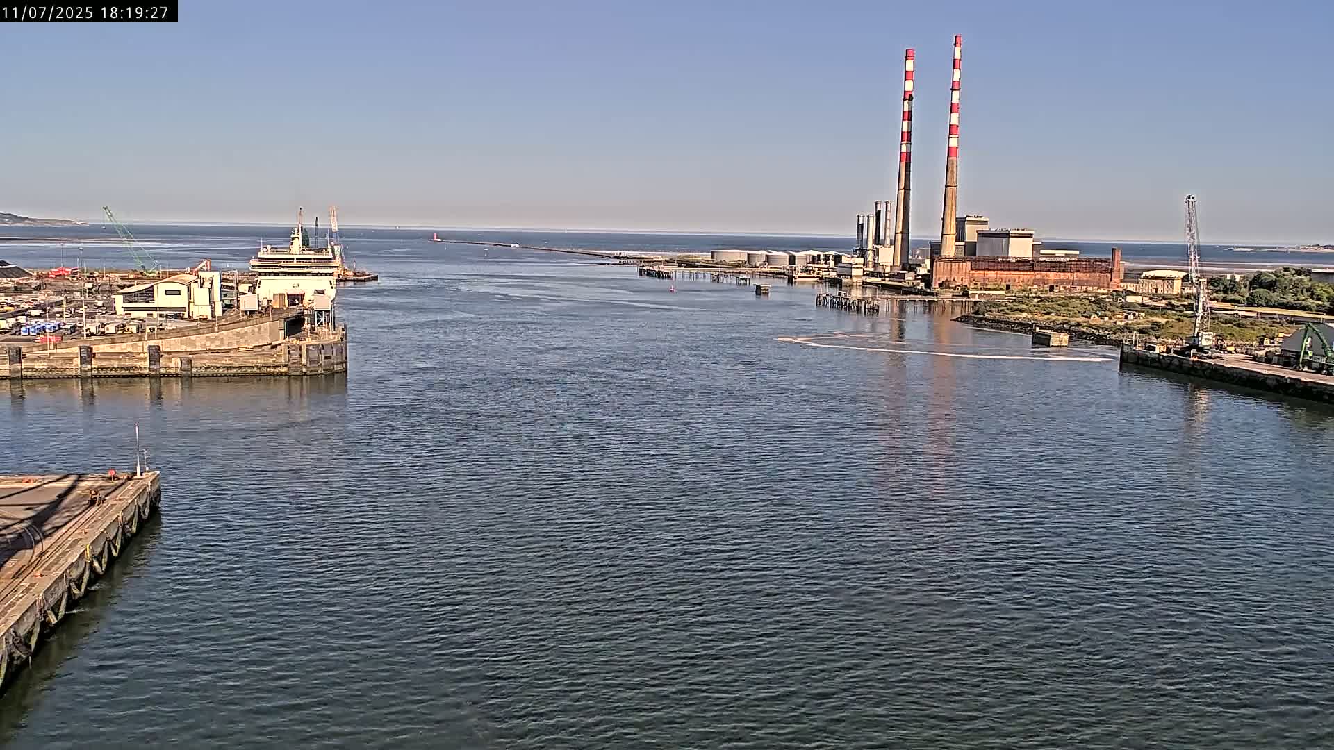 Dublin Bay & Port  Entrance Live Cam - Dublin, Eastern & Midland, Leinster, Ireland