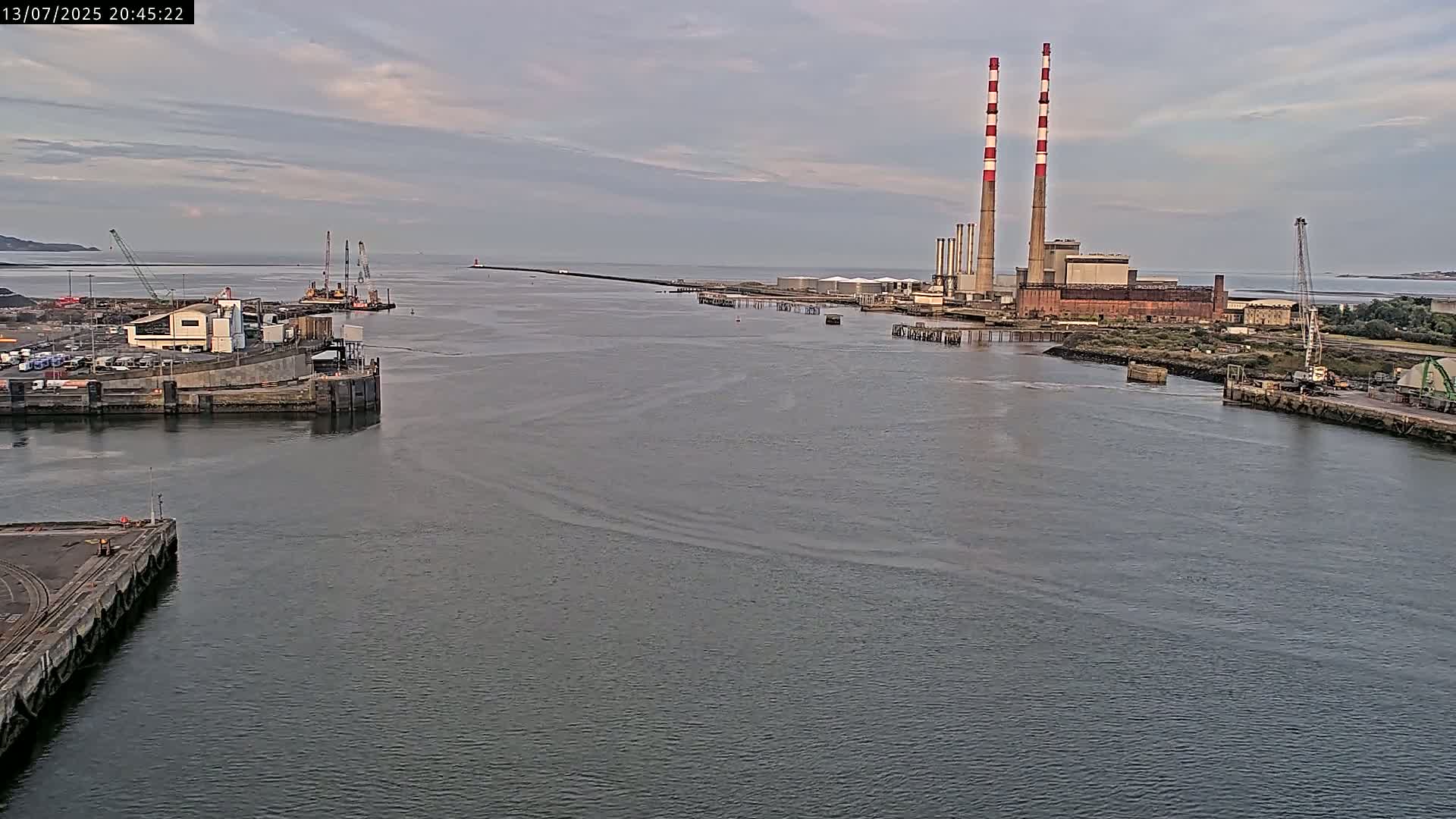 Dublin Bay & Port  Entrance Live Cam - Dublin, Eastern & Midland, Leinster, Ireland