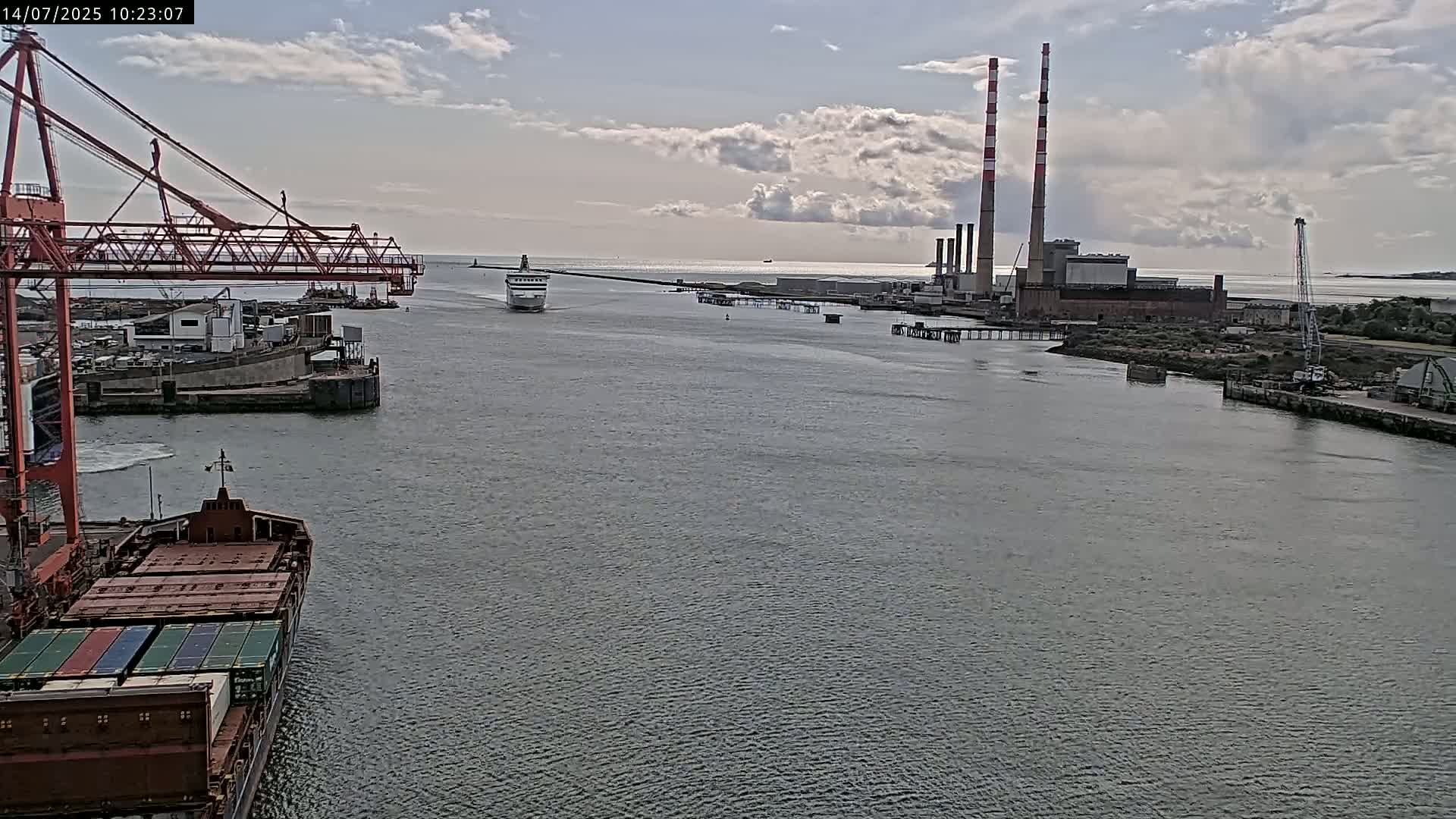 Dublin Bay & Port  Entrance Live Cam - Dublin, Eastern & Midland, Leinster, Ireland