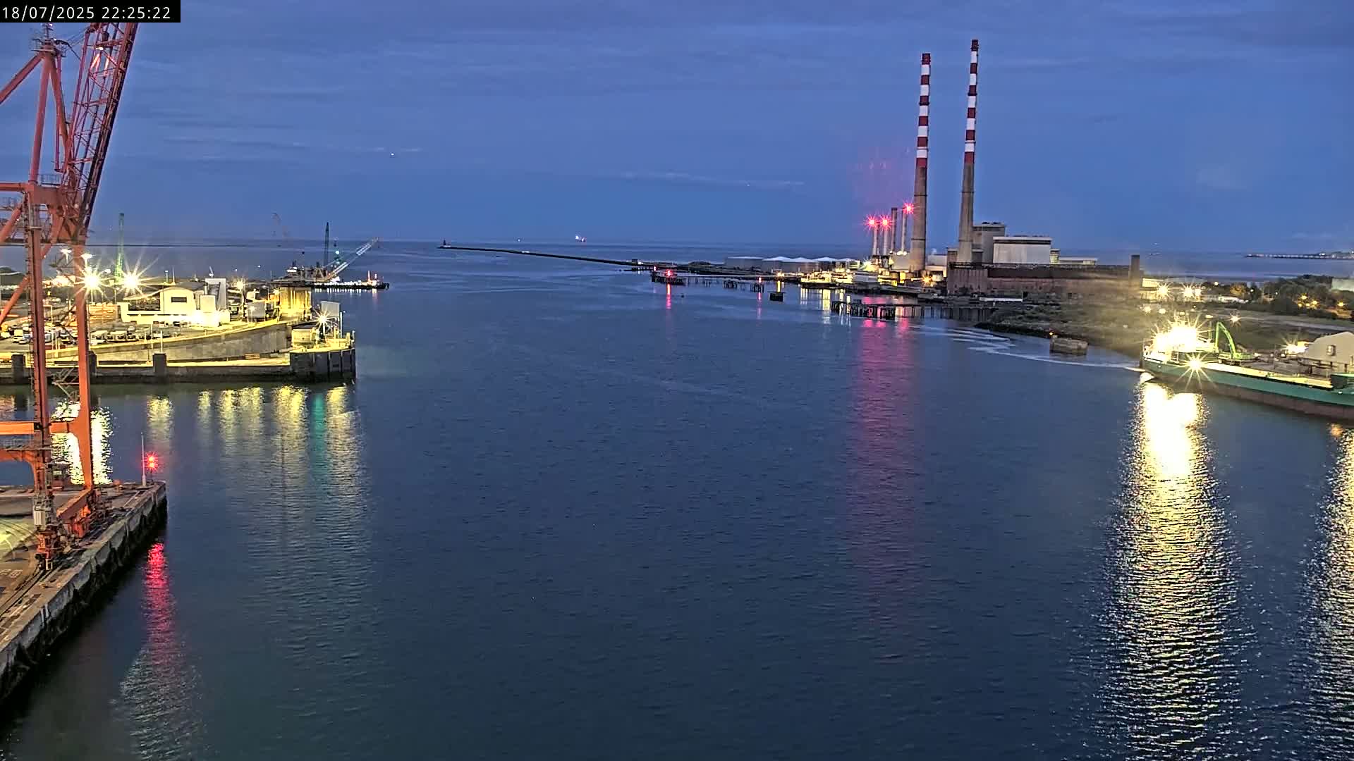 Dublin Bay & Port  Entrance Live Cam - Dublin, Eastern & Midland, Leinster, Ireland