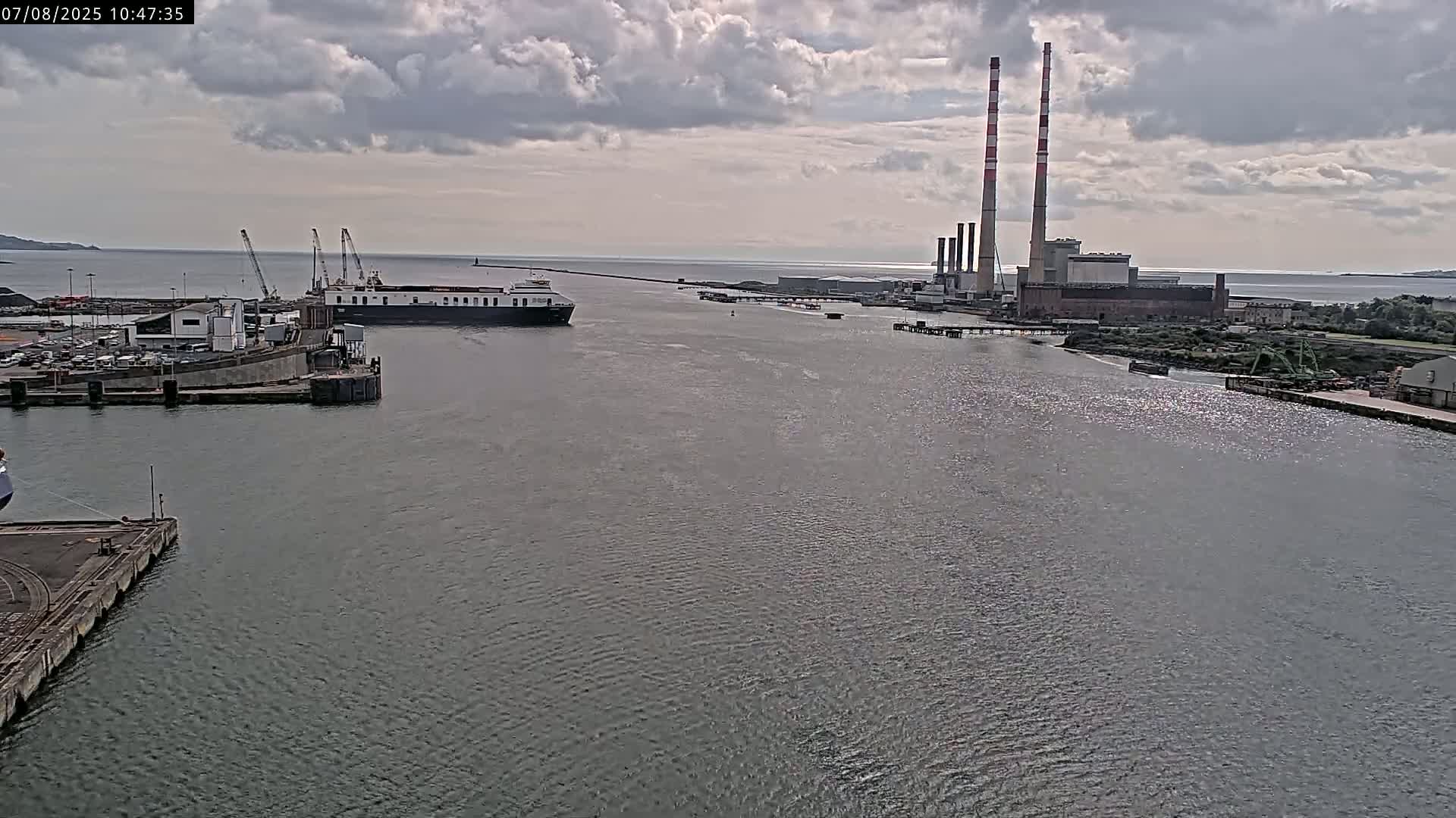 Dublin Bay & Port  Entrance Live Cam - Dublin, Eastern & Midland, Leinster, Ireland