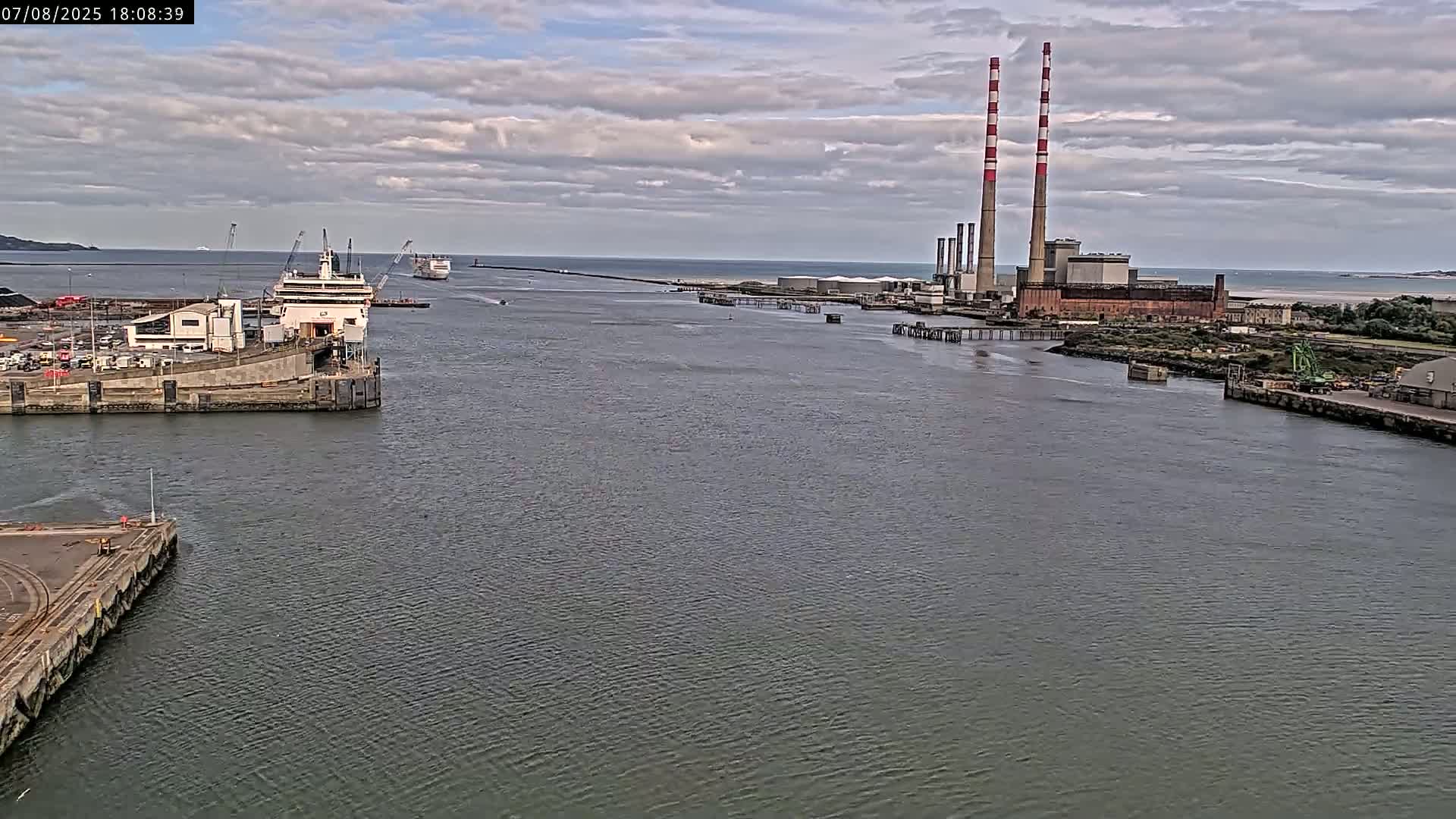 Dublin Bay & Port  Entrance Live Cam - Dublin, Eastern & Midland, Leinster, Ireland